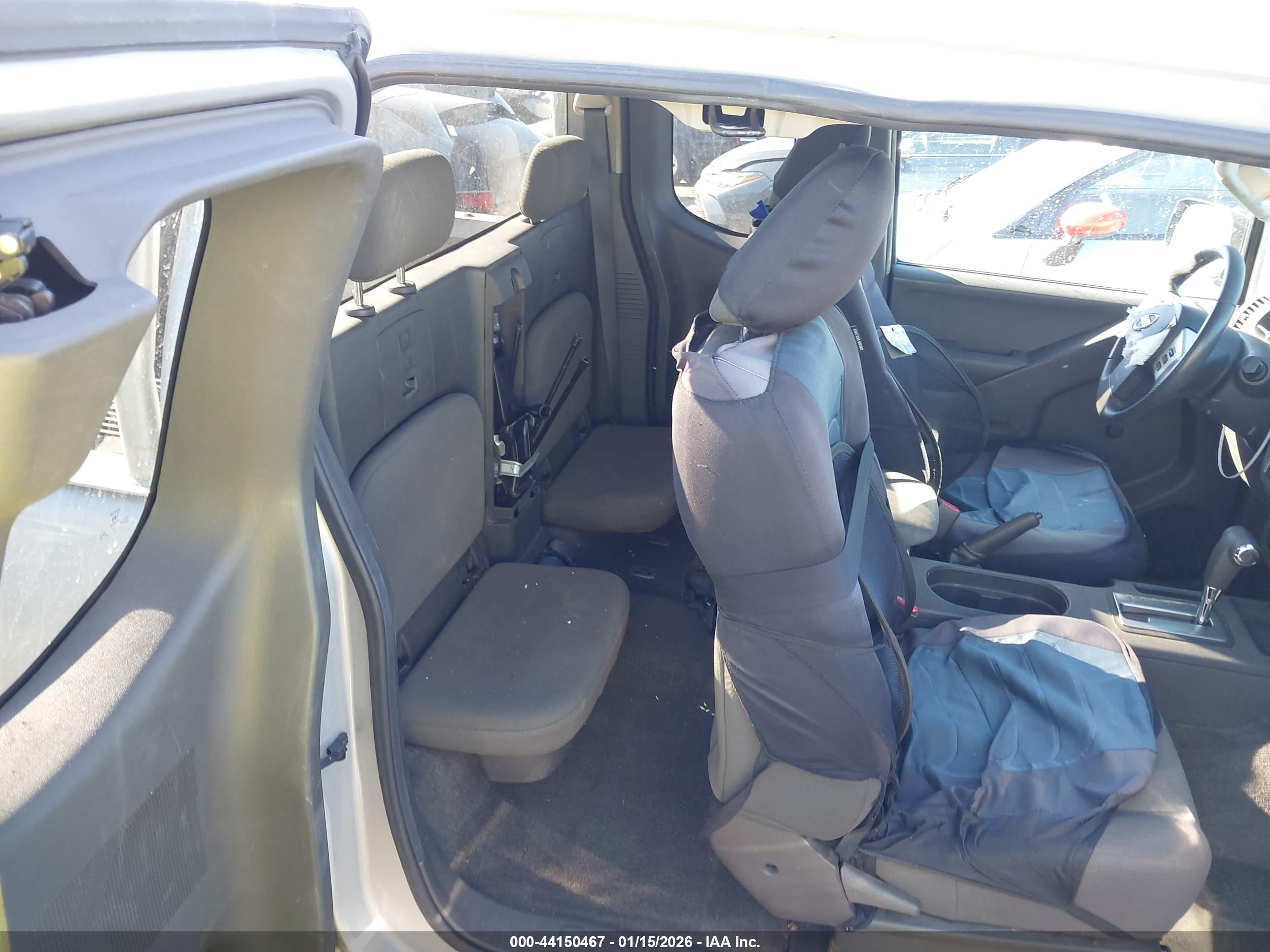NISSAN FRONTIER image 8