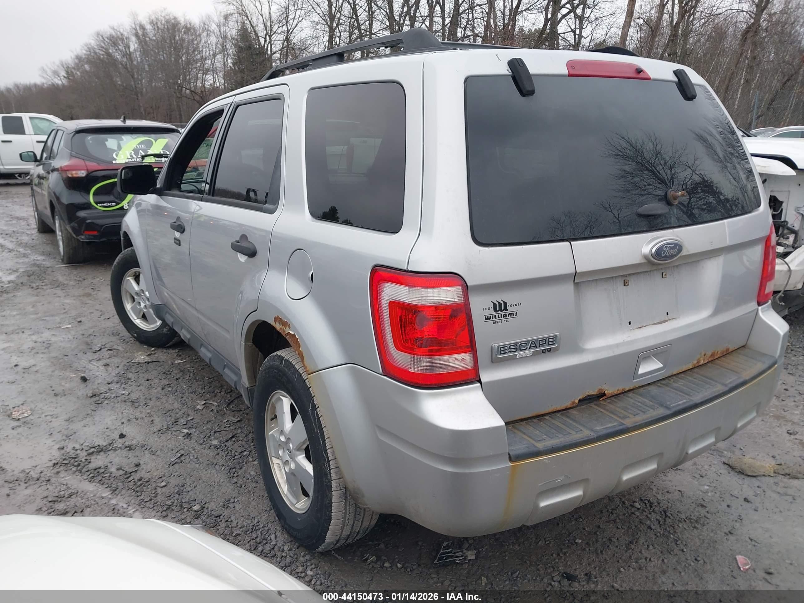 FORD ESCAPE image 3