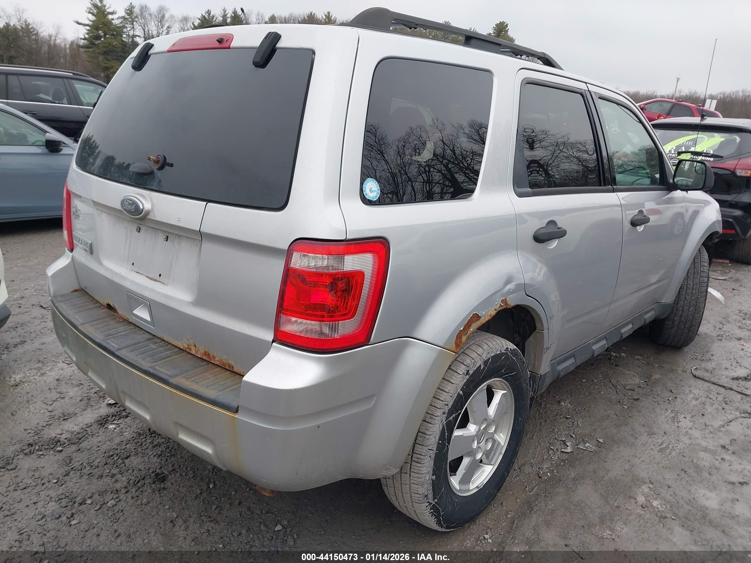 FORD ESCAPE image 4