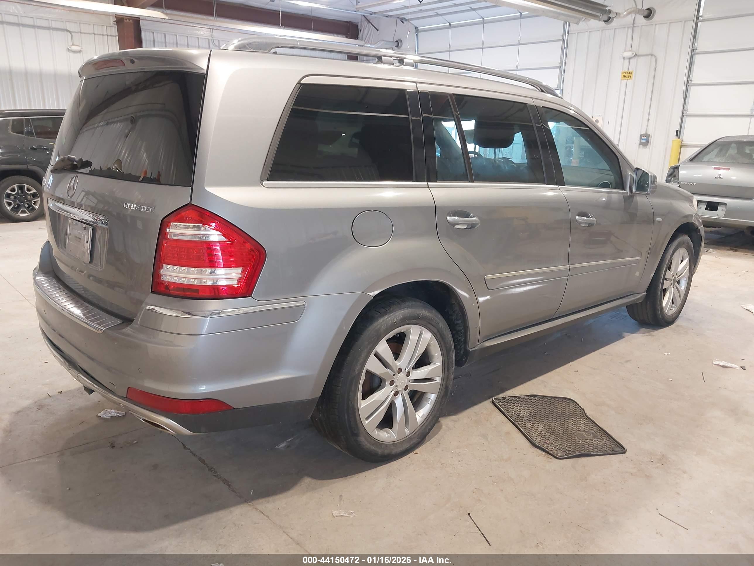 MERCEDES-BENZ GL image 4