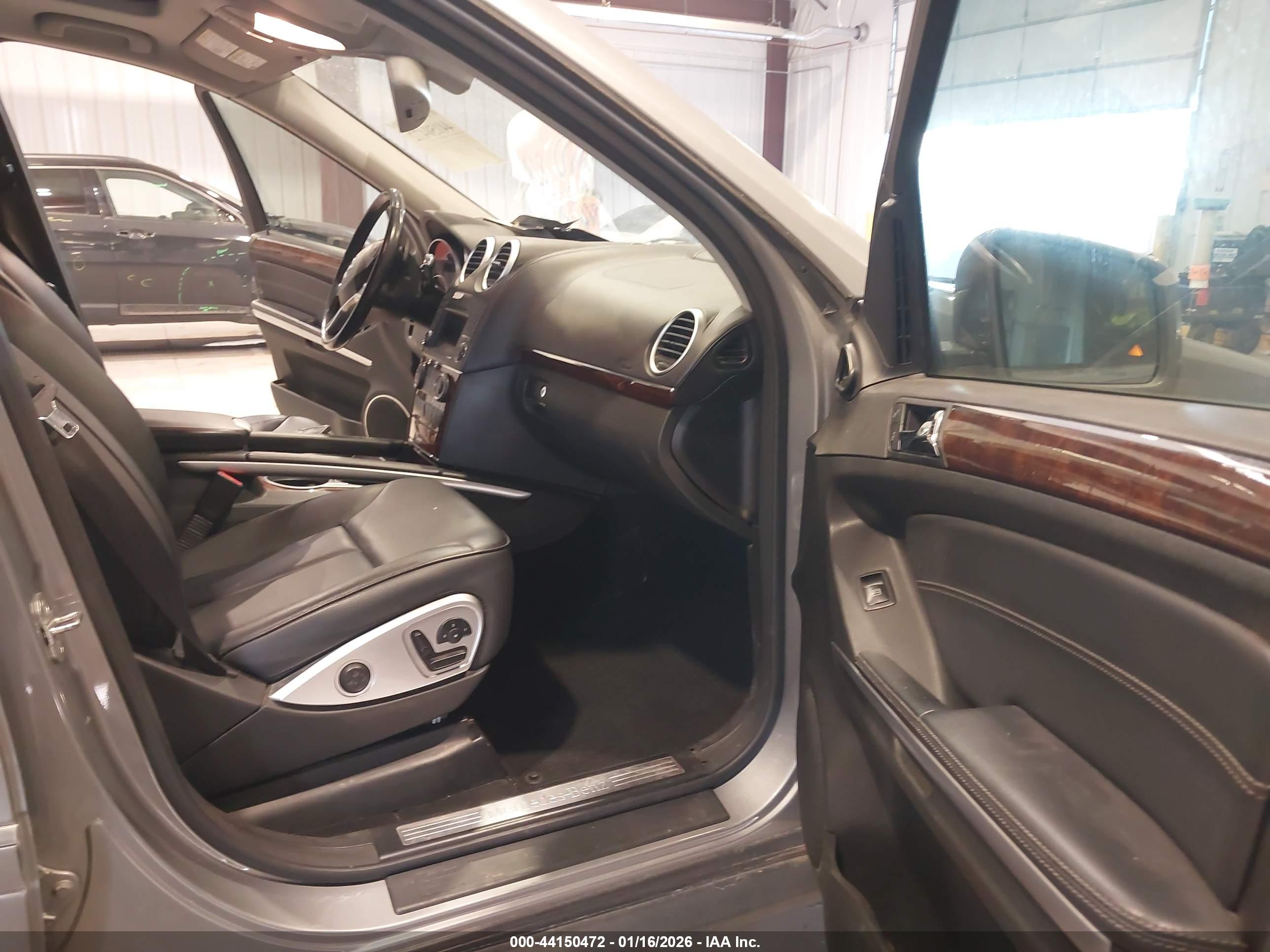 MERCEDES-BENZ GL image 5