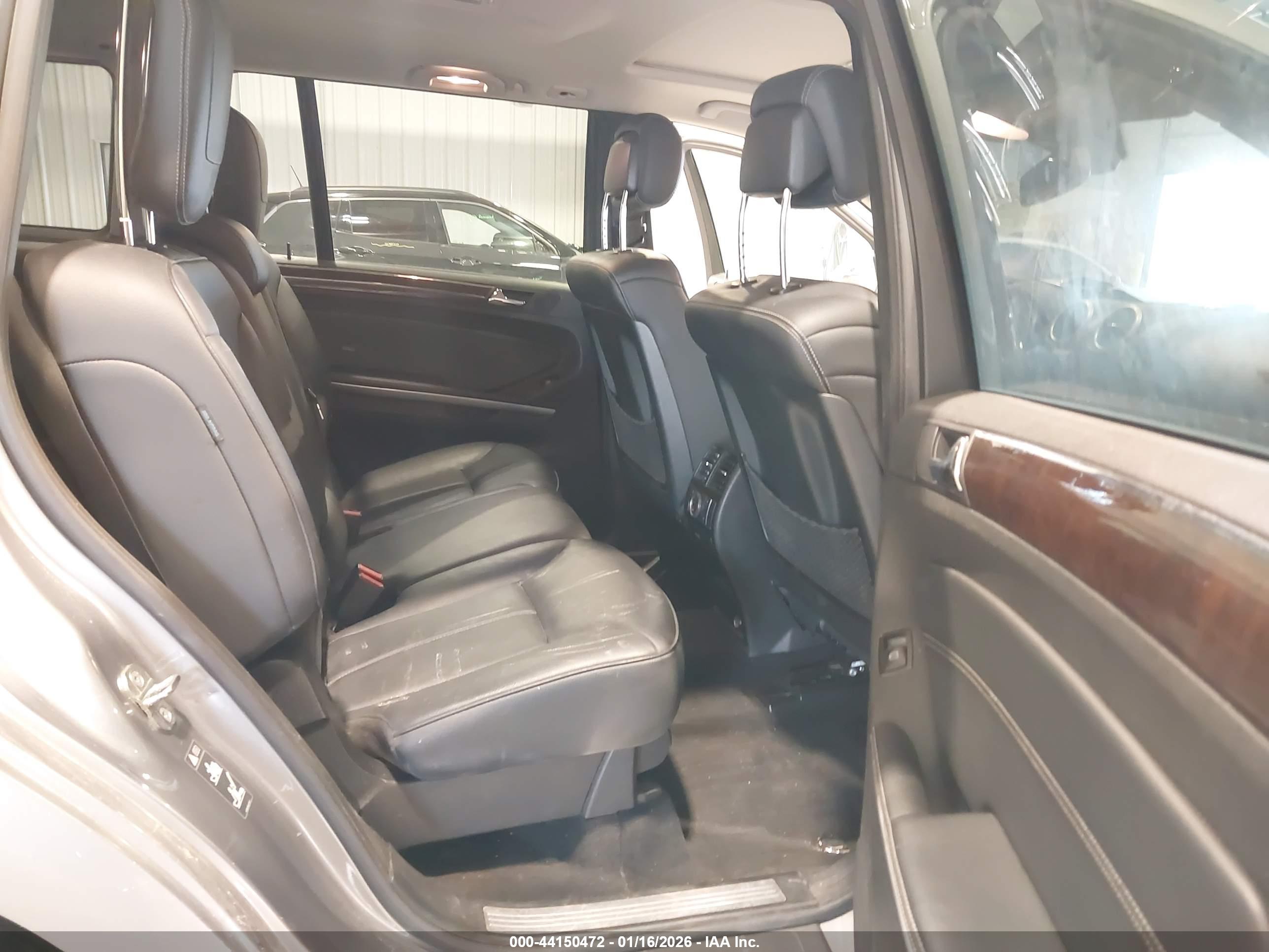 MERCEDES-BENZ GL image 8