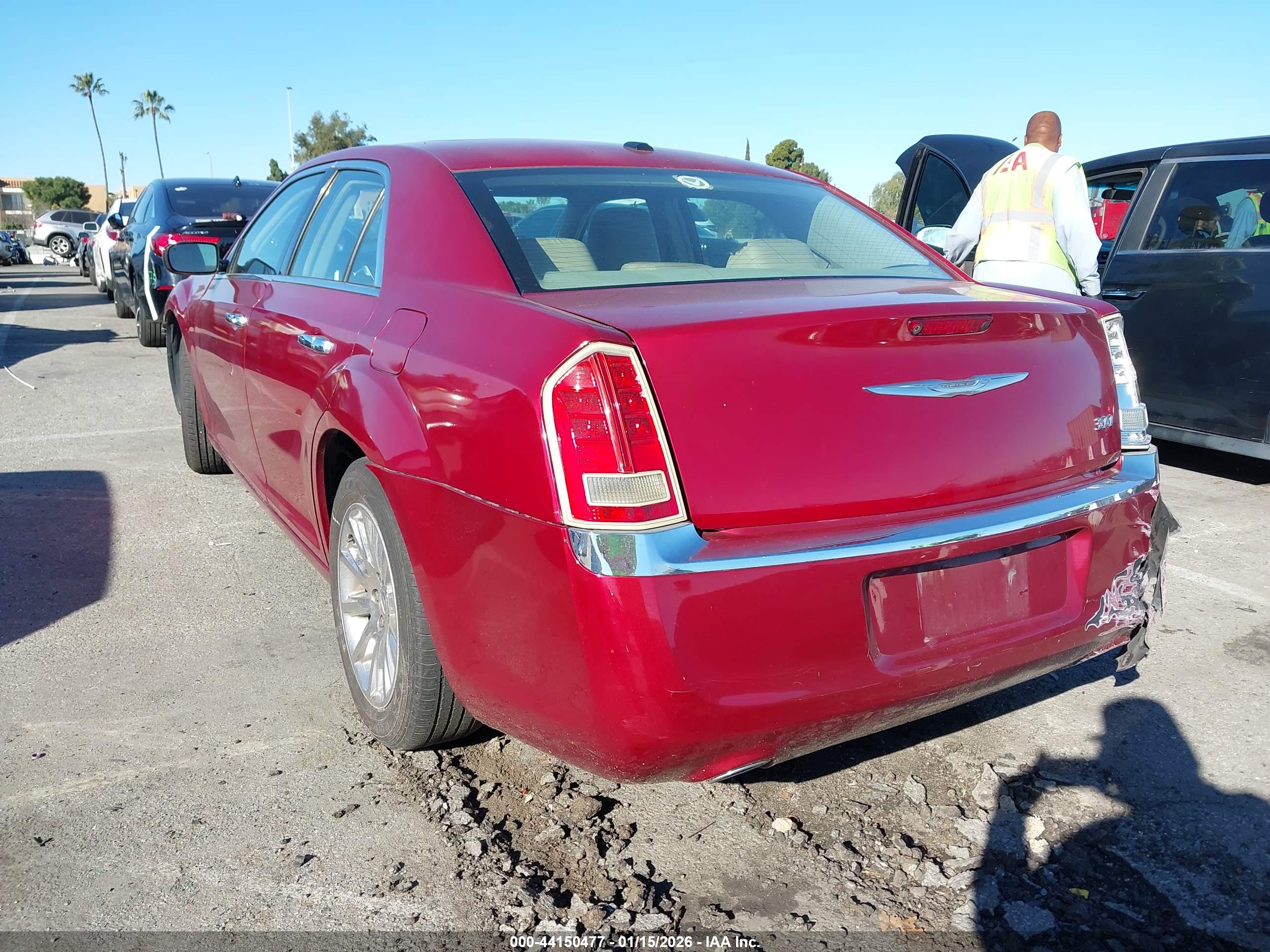 CHRYSLER 300 image 3