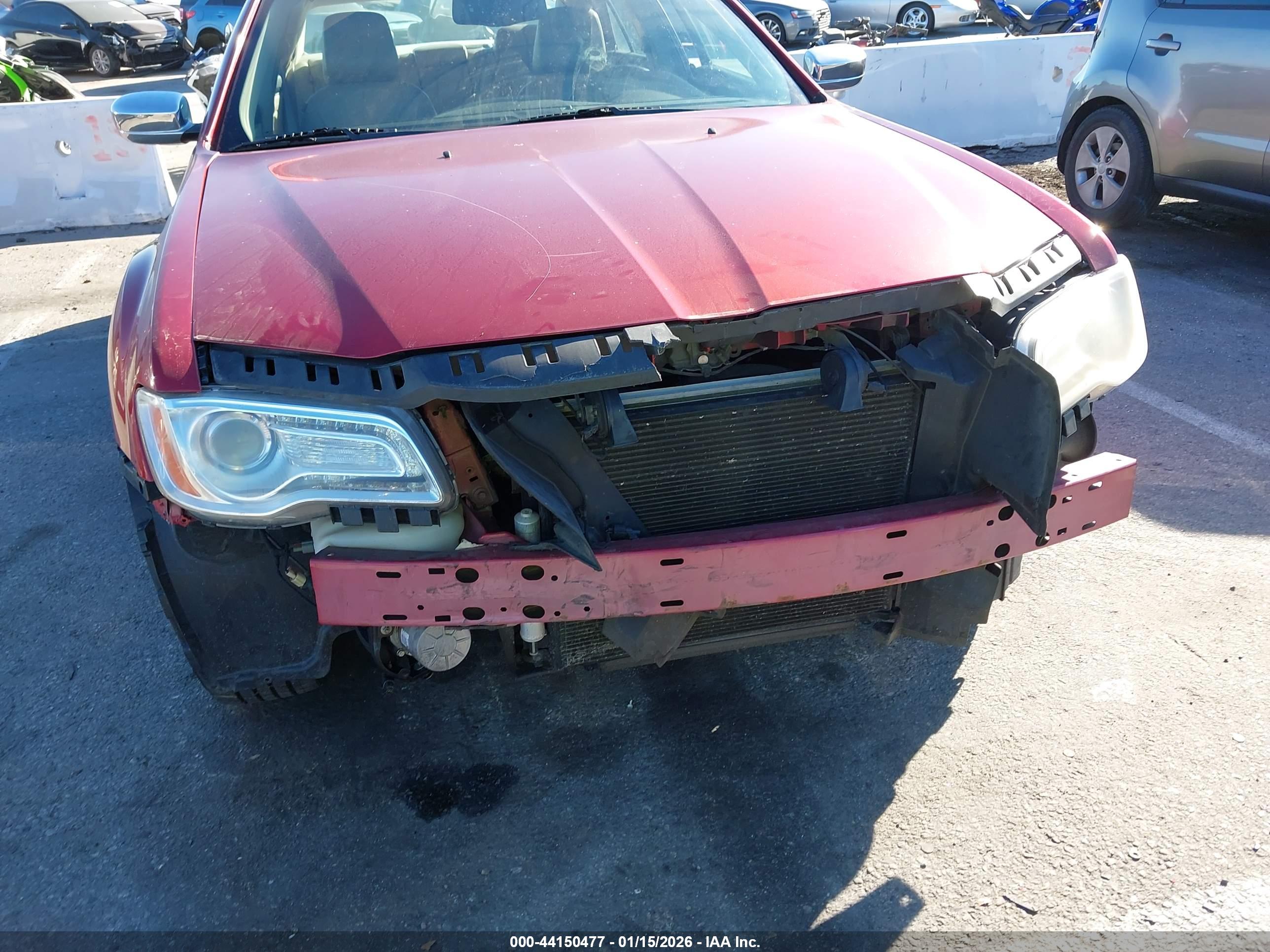 CHRYSLER 300 image 6