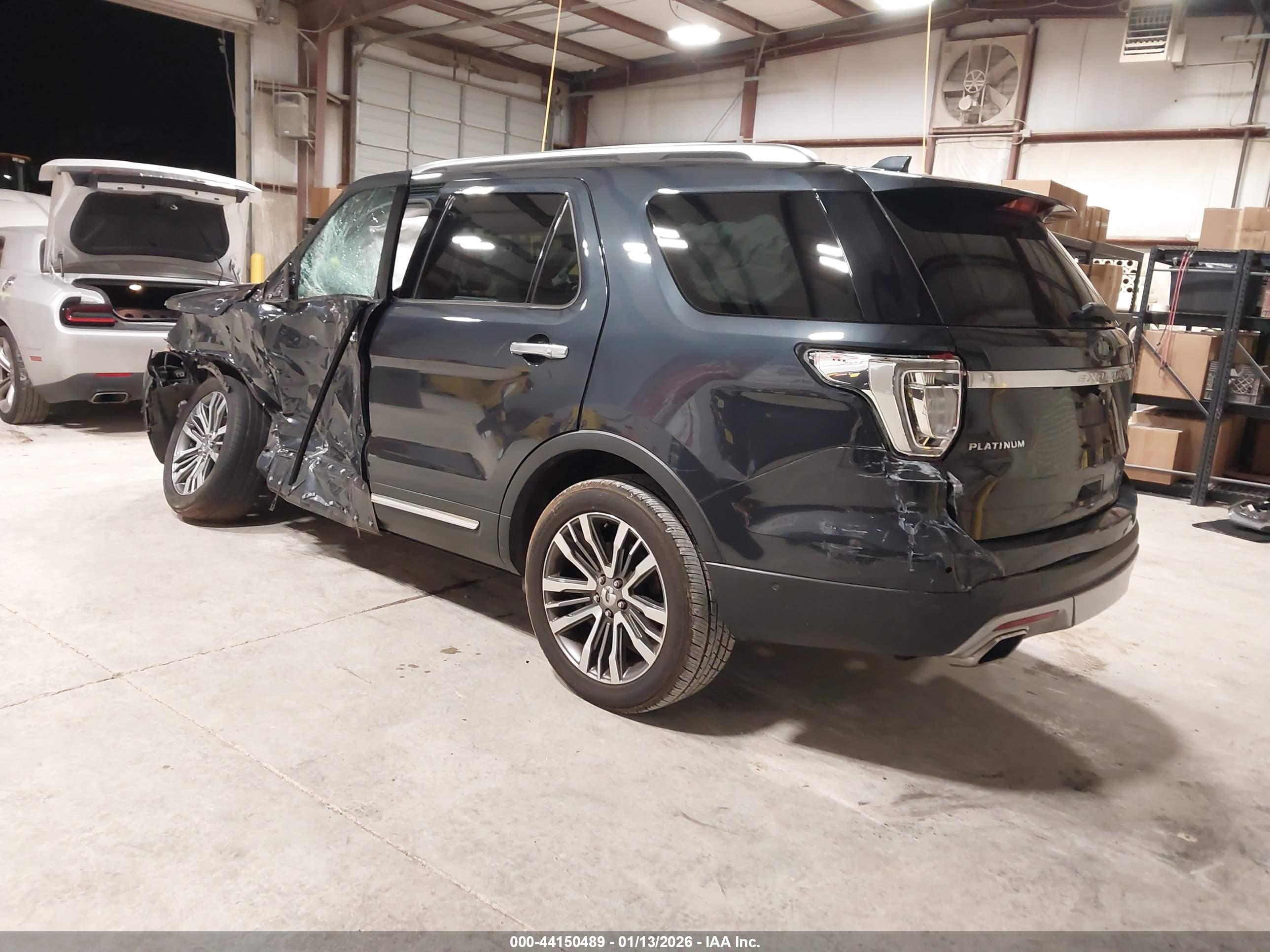 FORD EXPLORER image 3