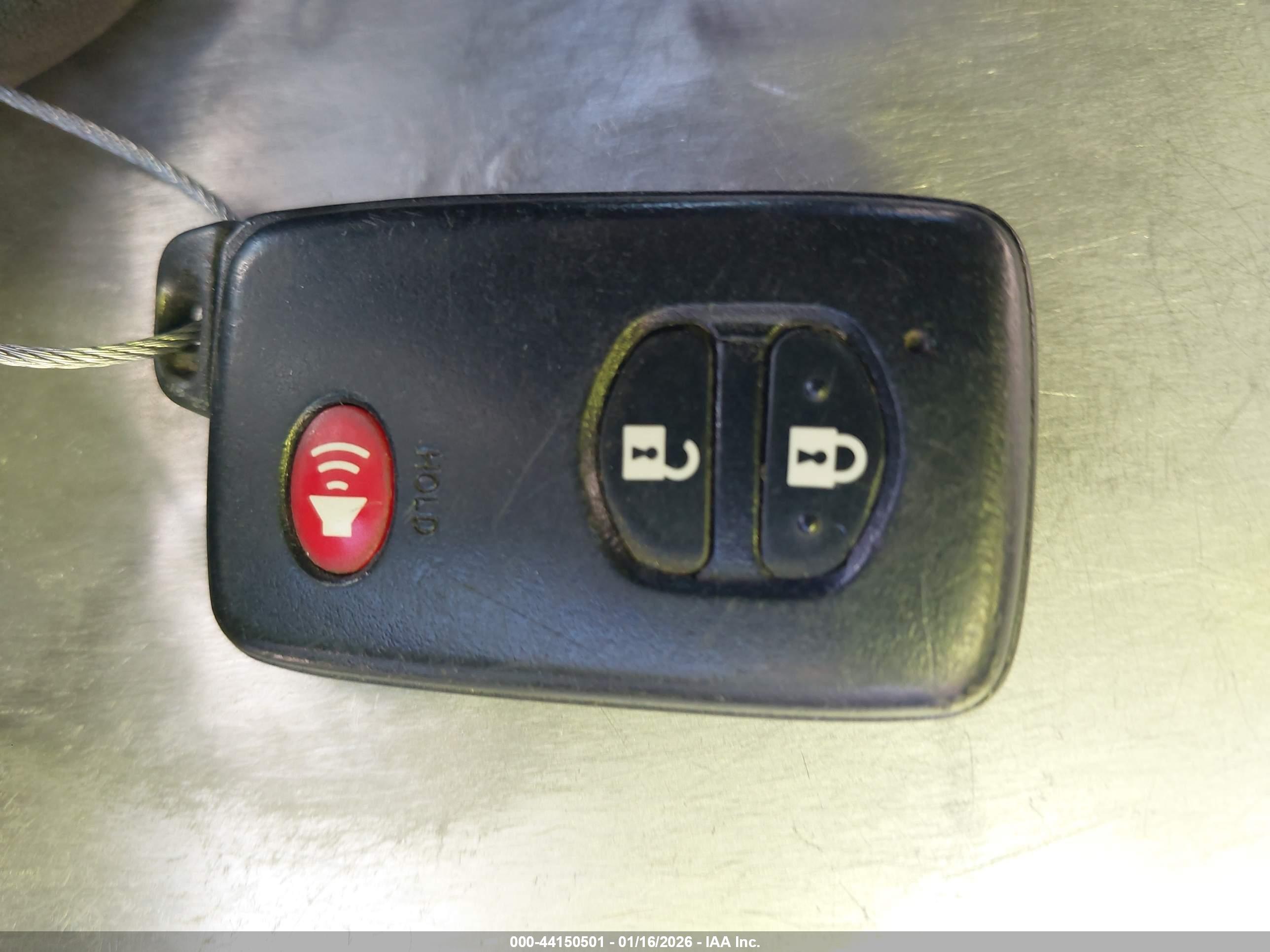 TOYOTA PRIUS image 11
