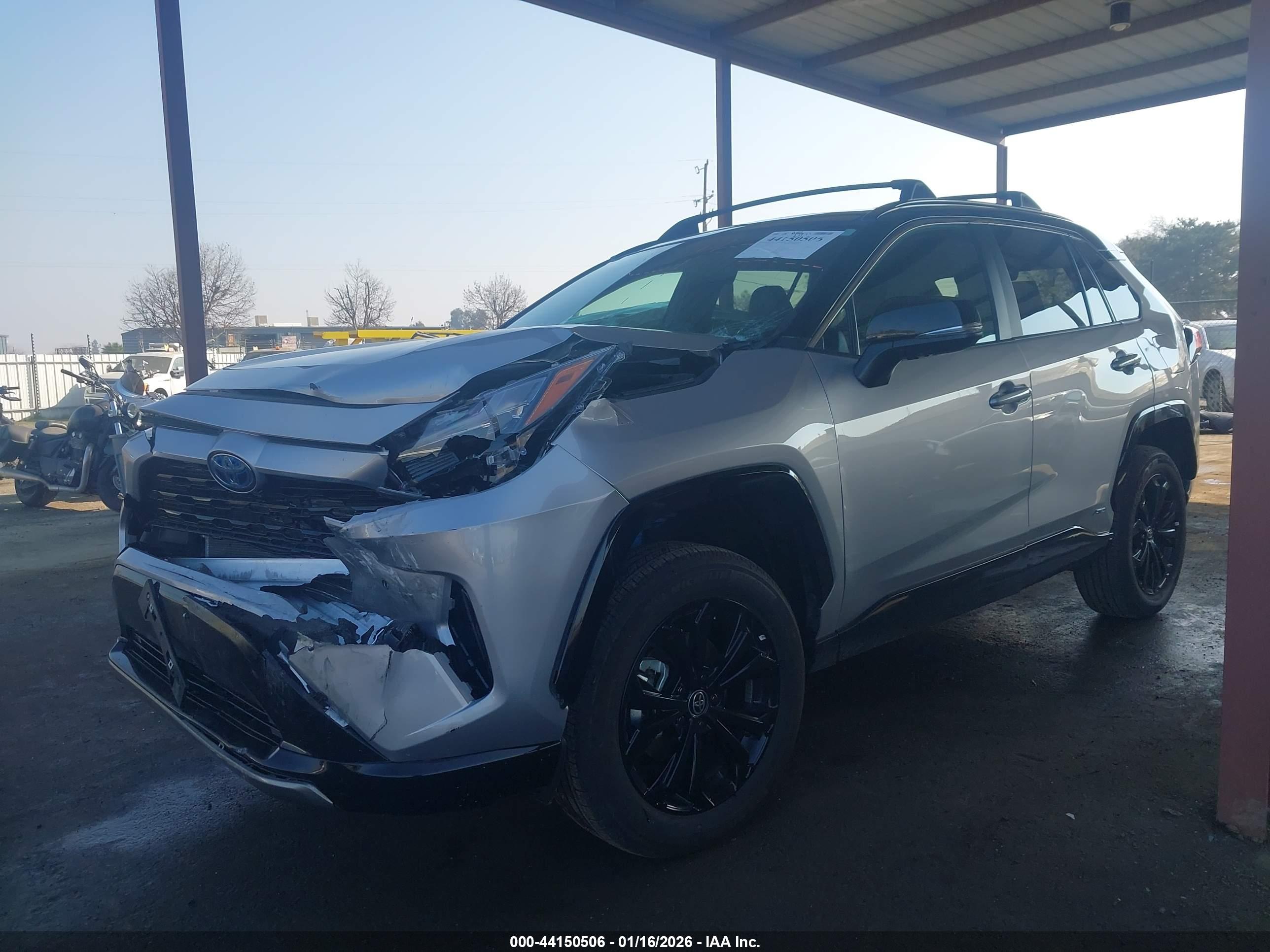 TOYOTA RAV4 image 2