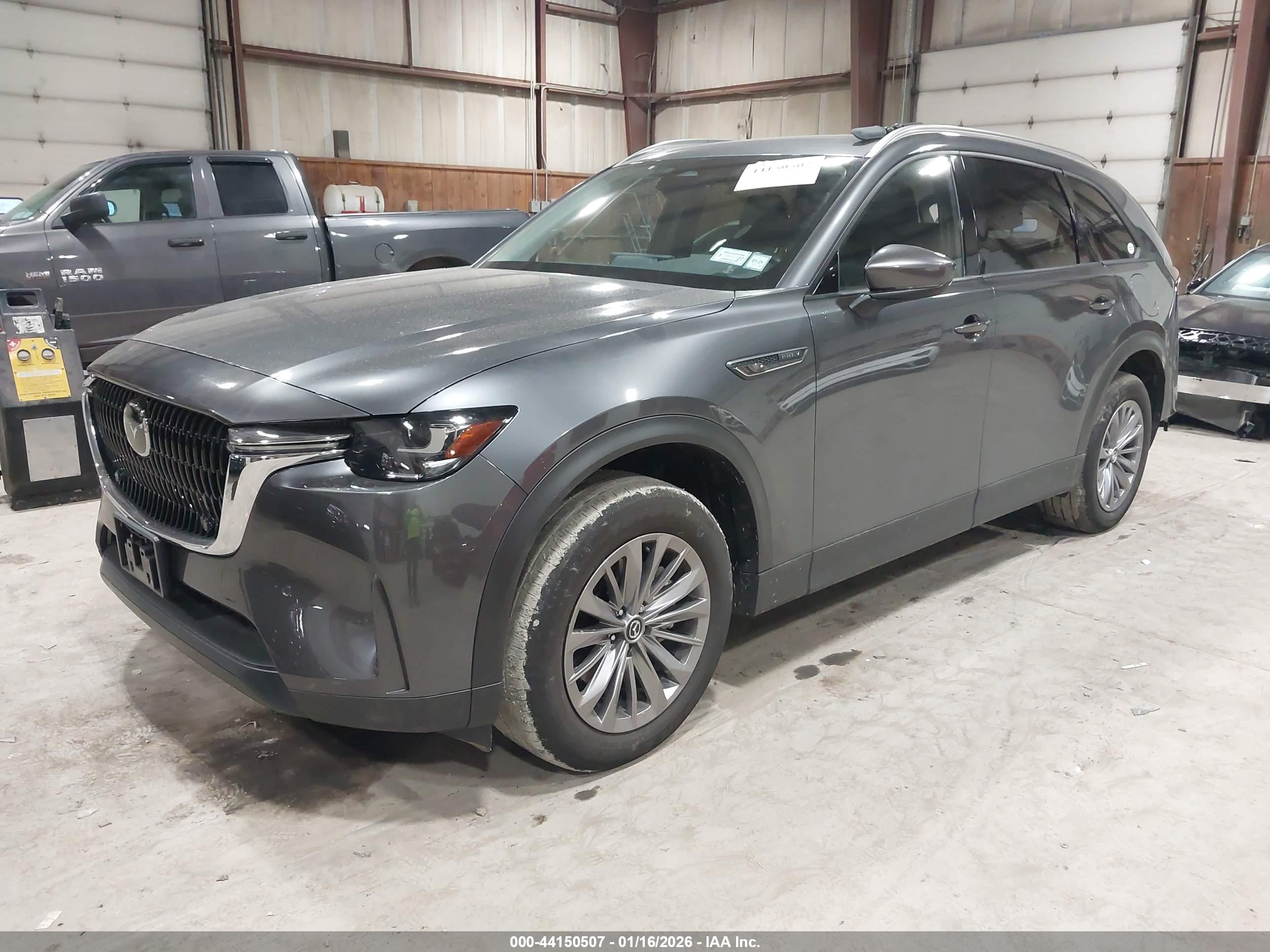 MAZDA CX-90 image 2