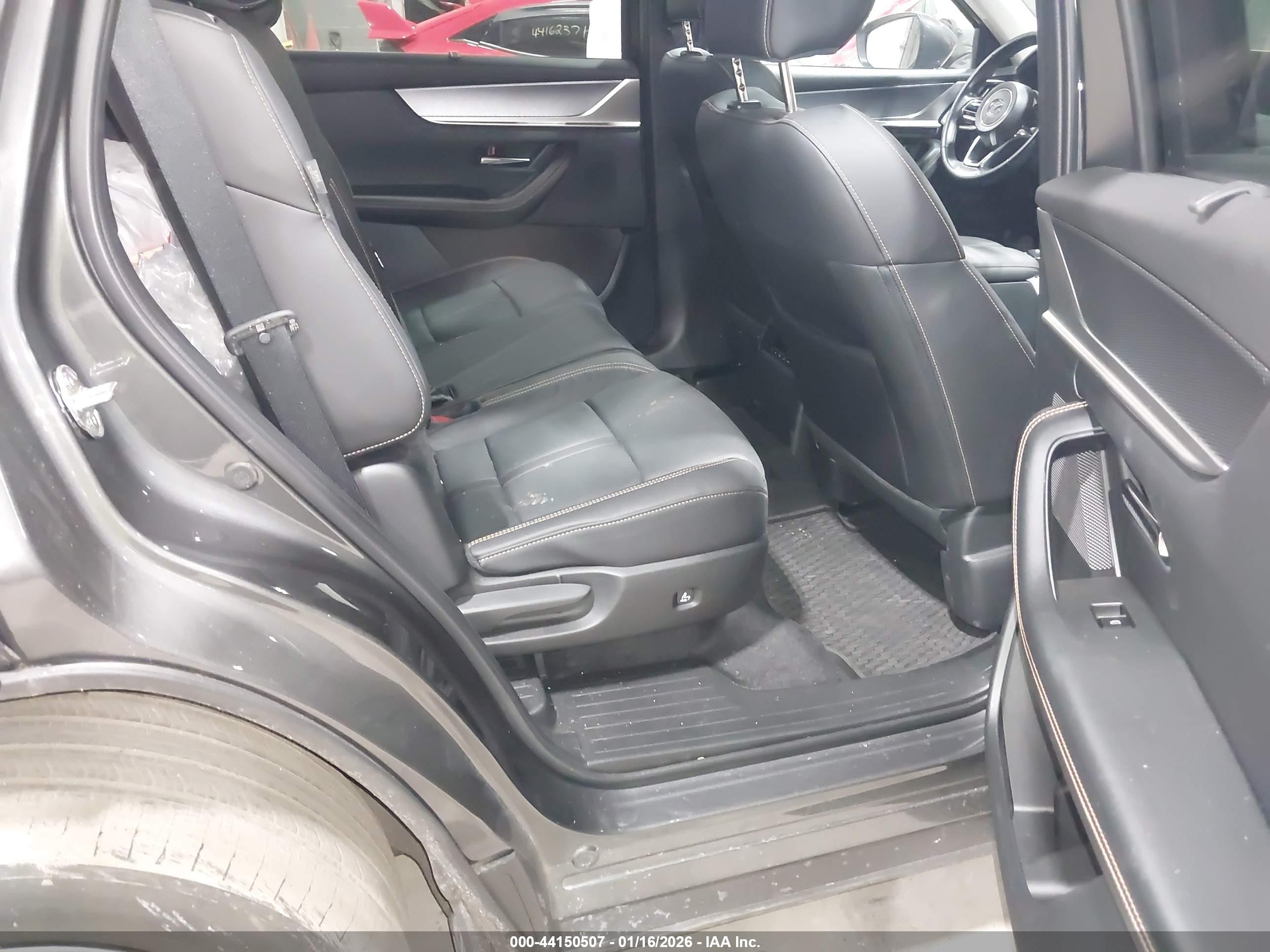 MAZDA CX-90 image 8