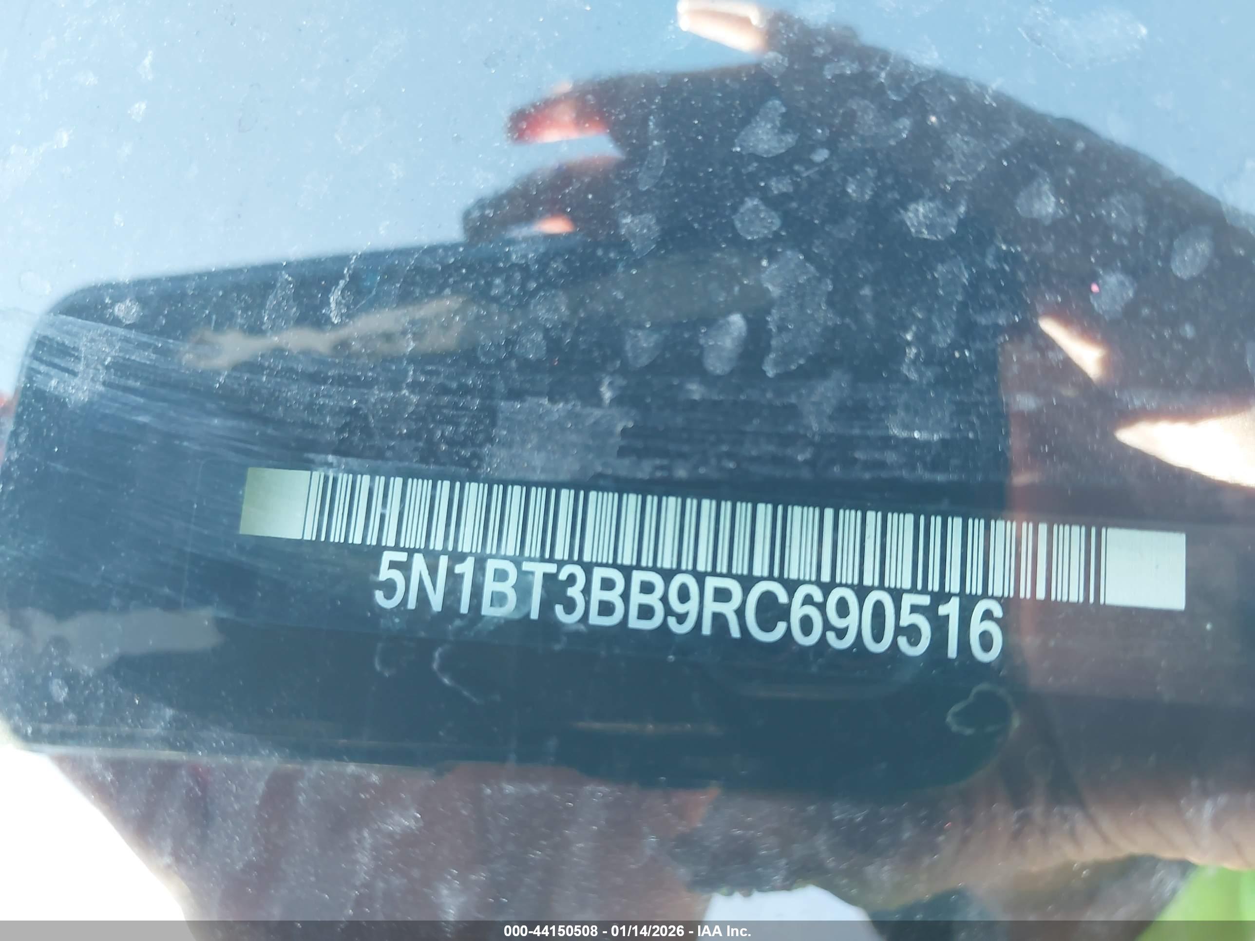 NISSAN ROGUE image 9