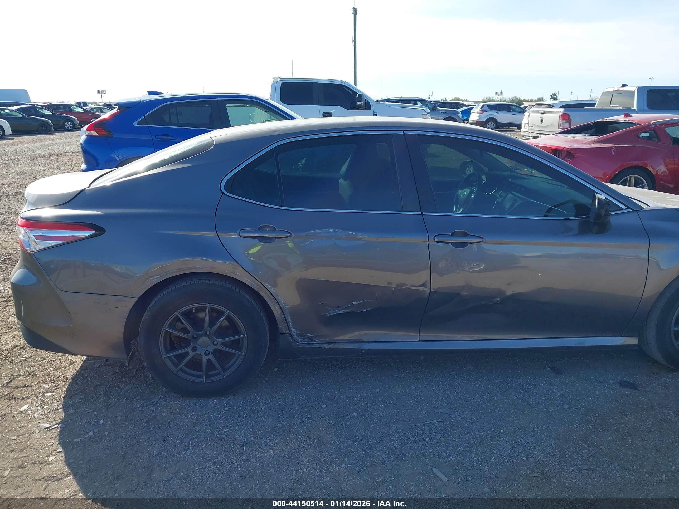 TOYOTA CAMRY image 6