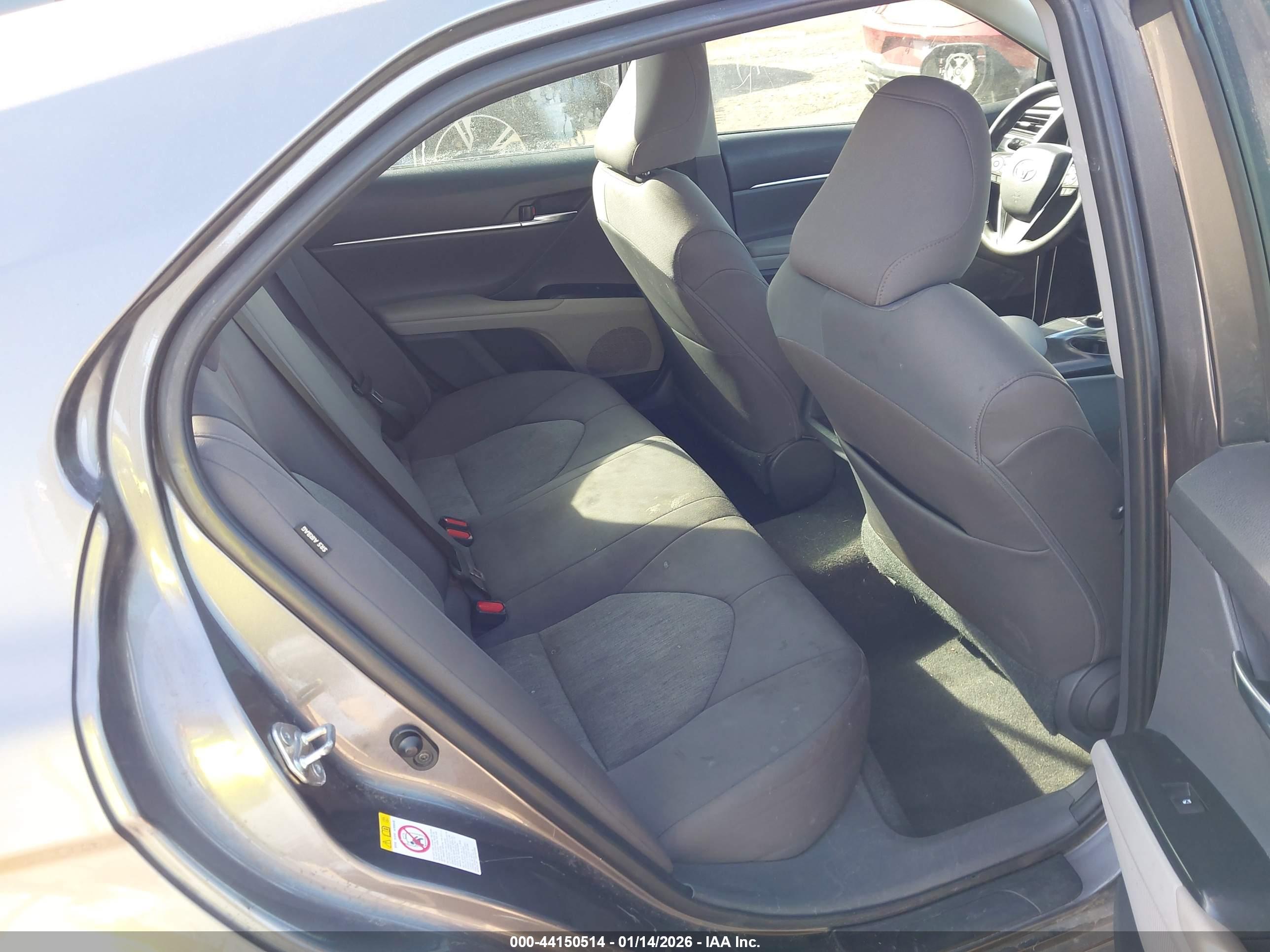 TOYOTA CAMRY image 8