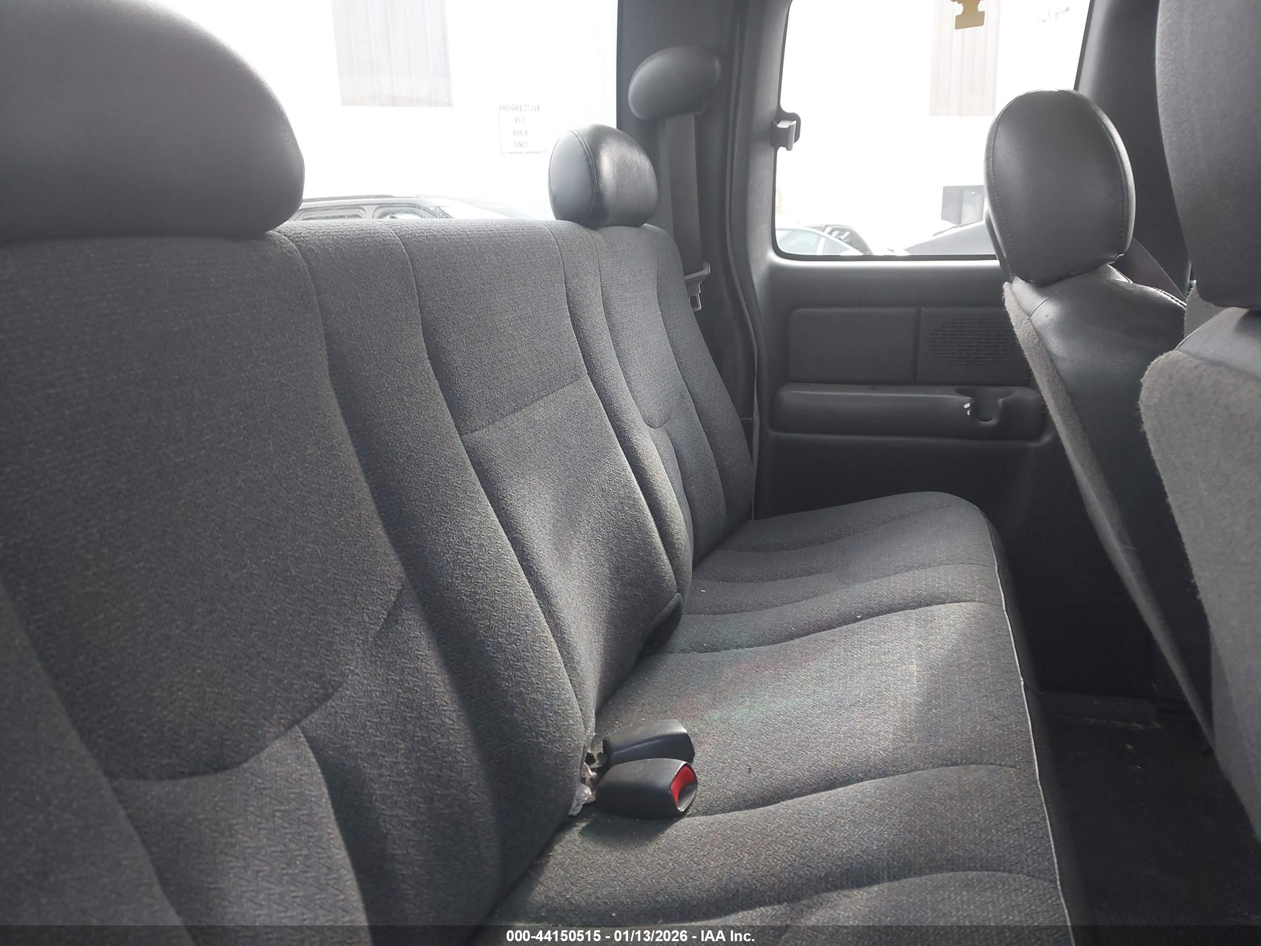 CHEVROLET SILVERADO image 8