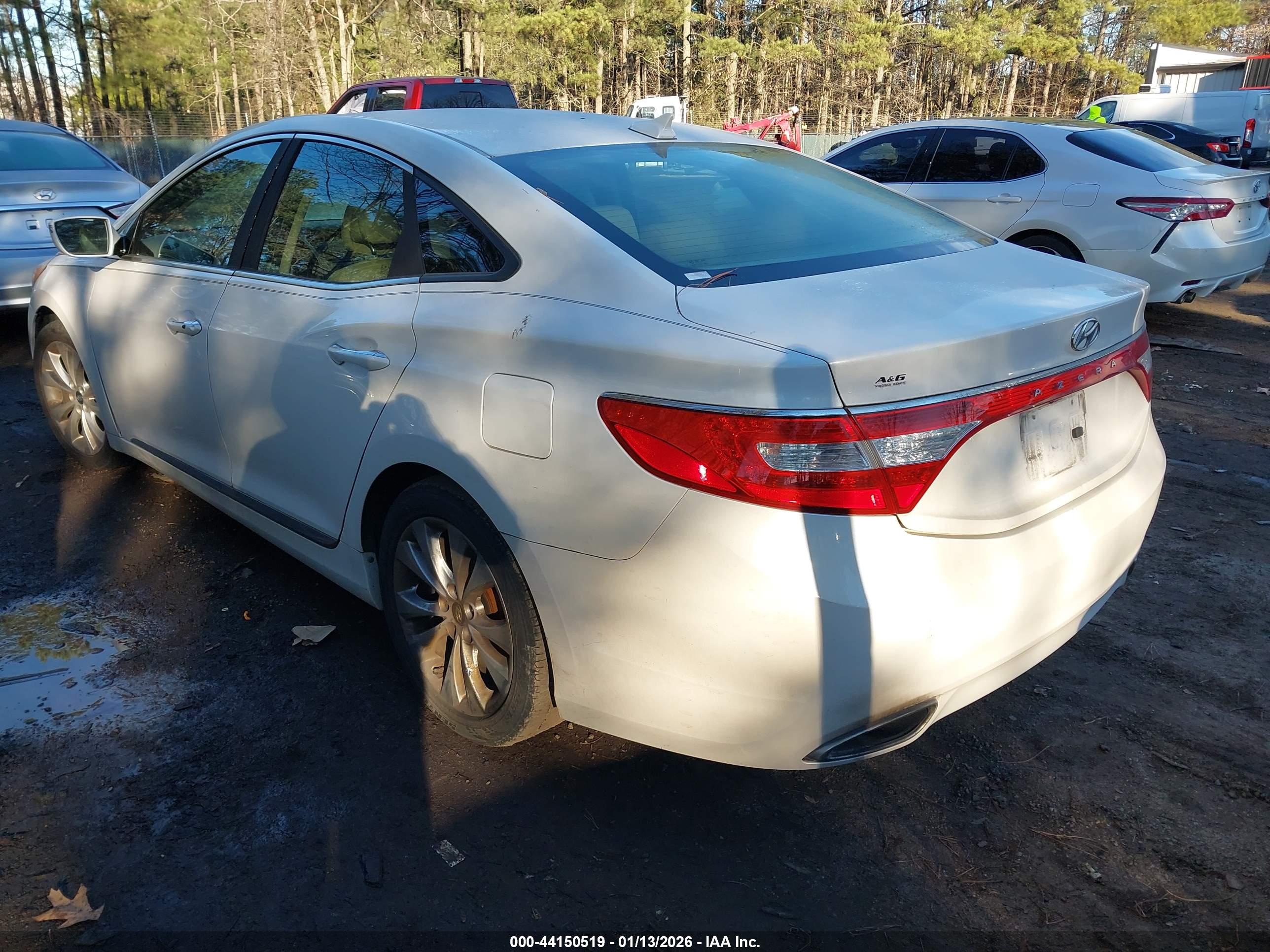 HYUNDAI AZERA image 3