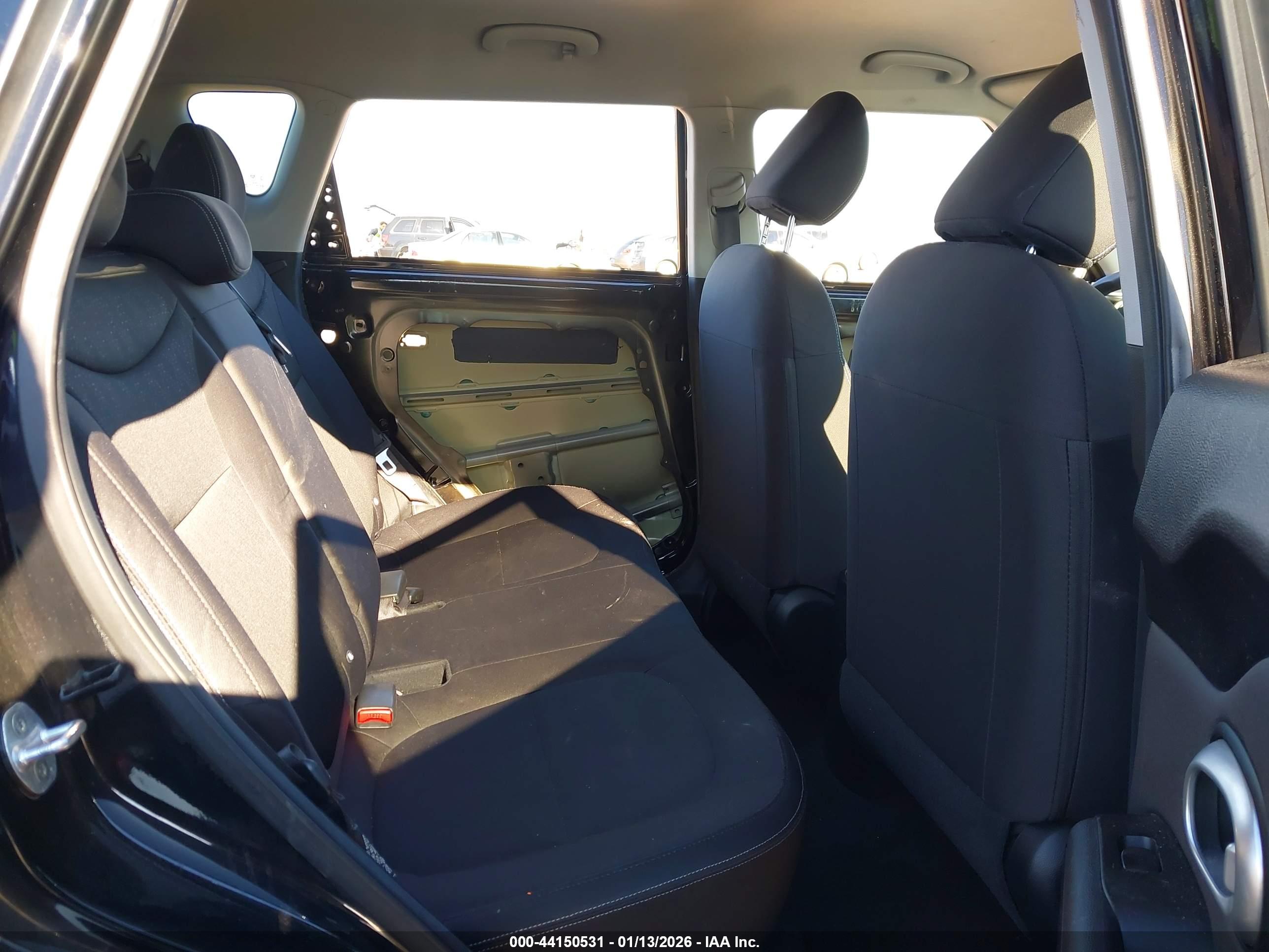 KIA SOUL image 8