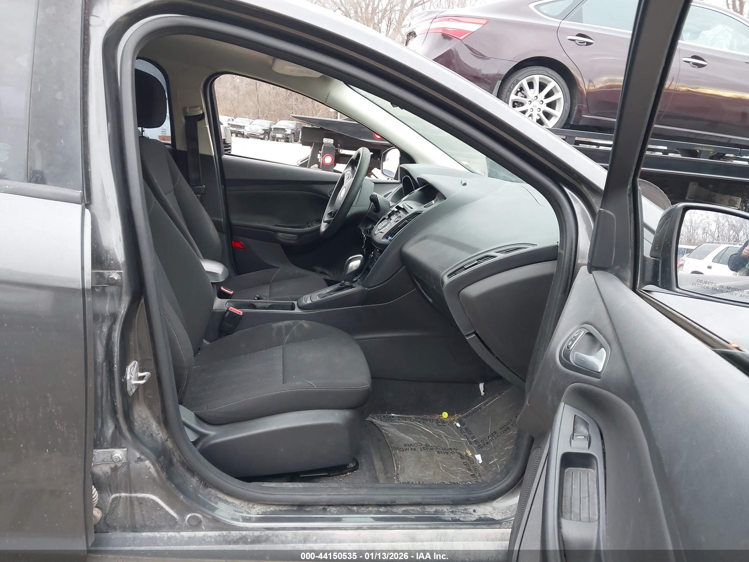 FORD FOCUS image 5