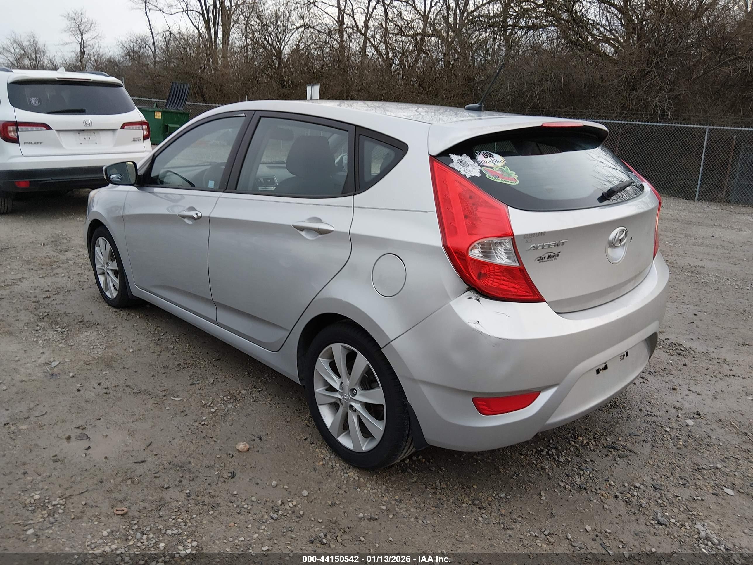 HYUNDAI ACCENT image 3