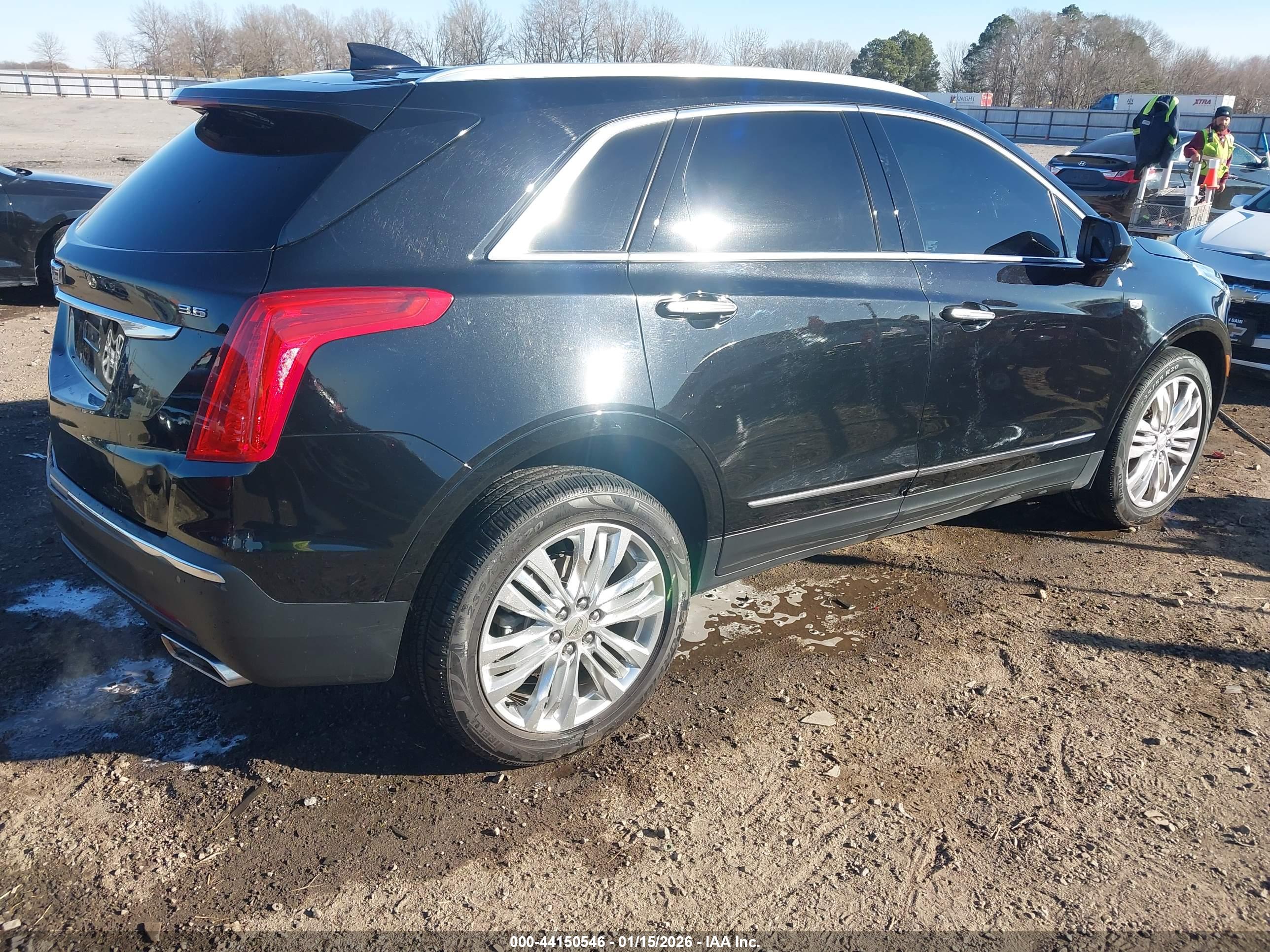 CADILLAC XT5 image 4