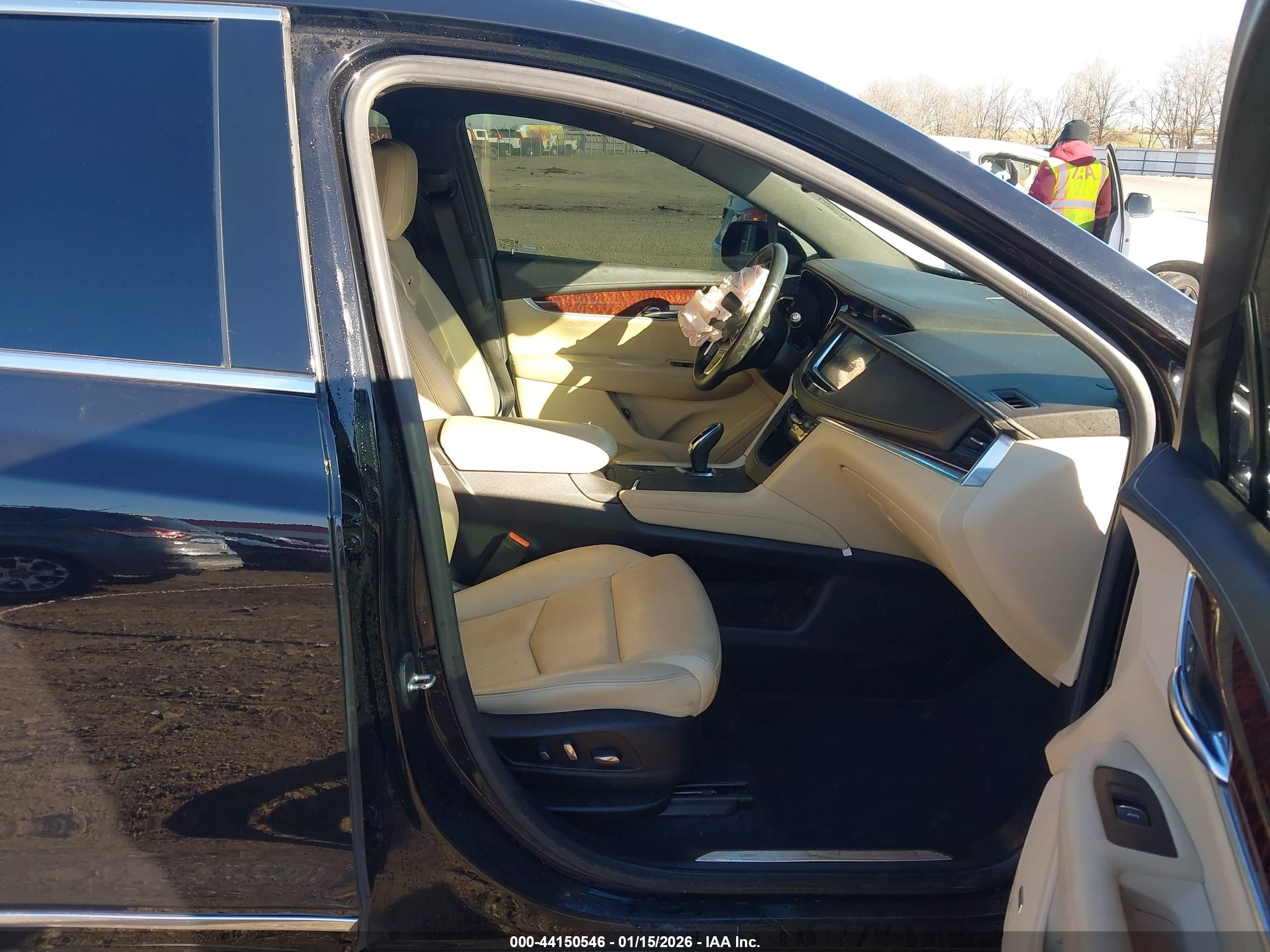 CADILLAC XT5 image 5