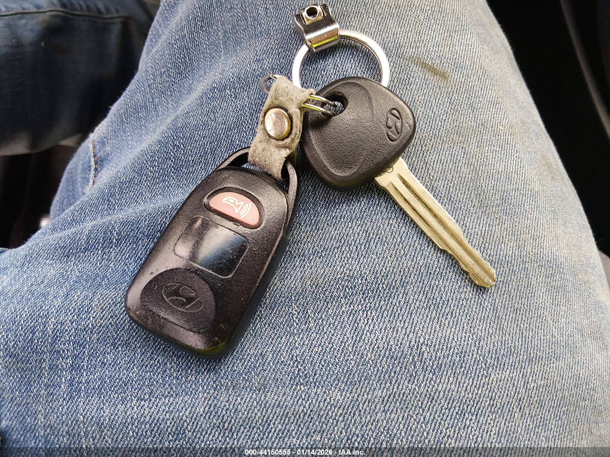 HYUNDAI ELANTRA image 11