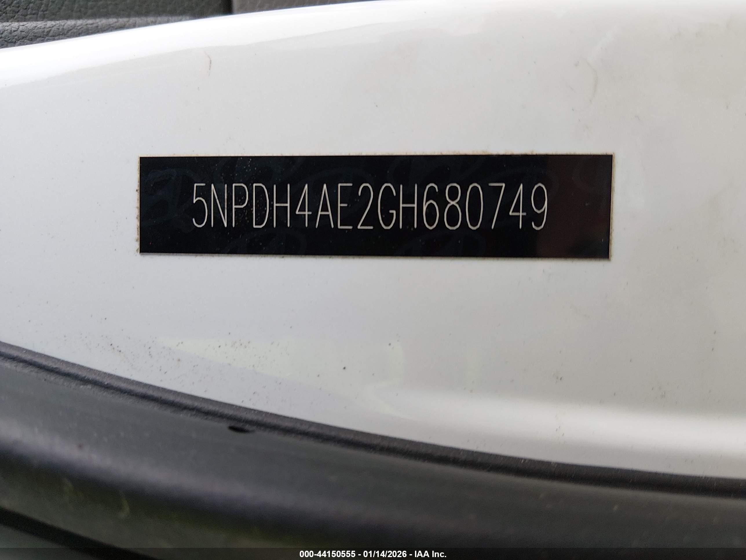 HYUNDAI ELANTRA image 9