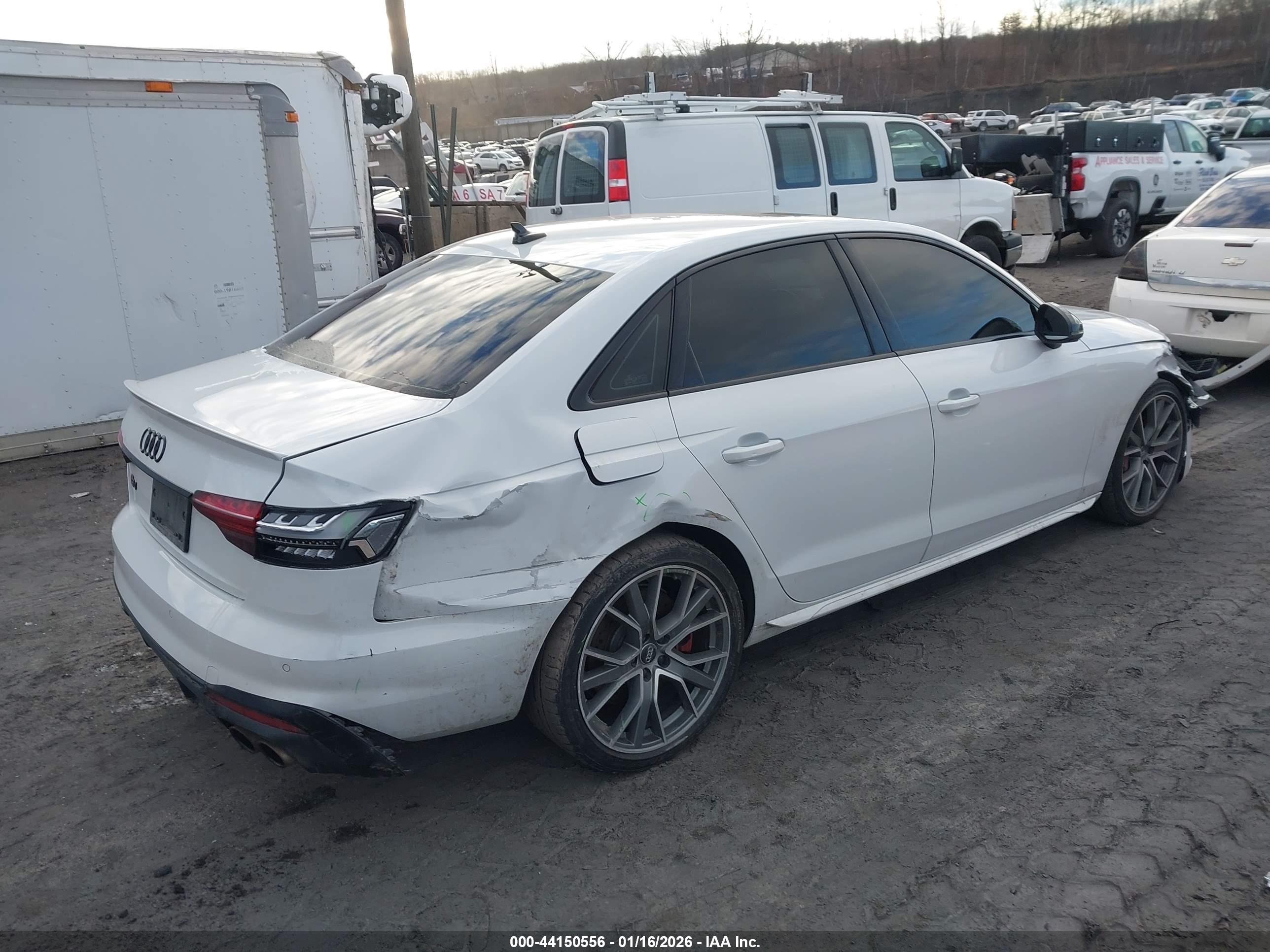 AUDI S4 image 4