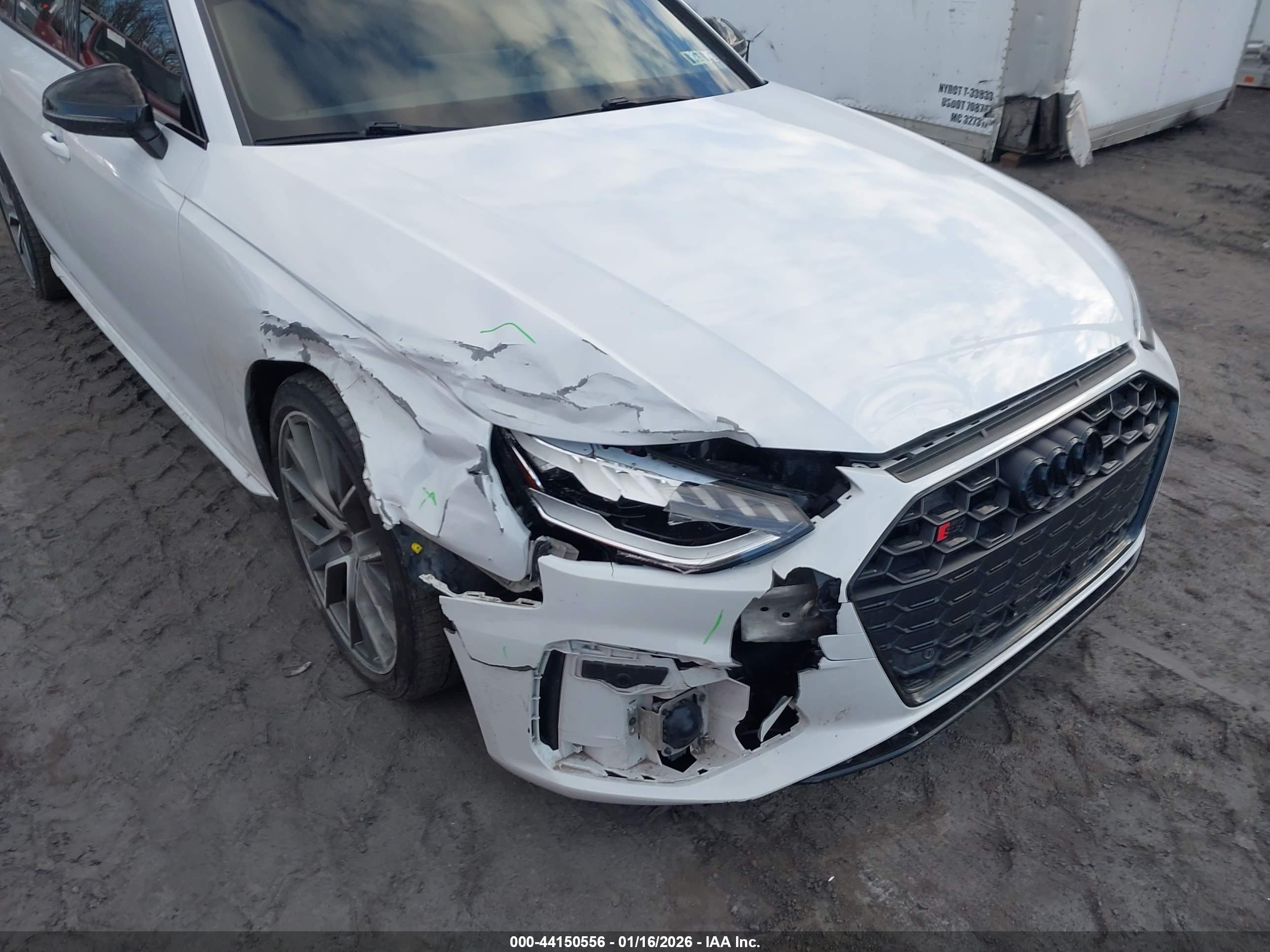 AUDI S4 image 6