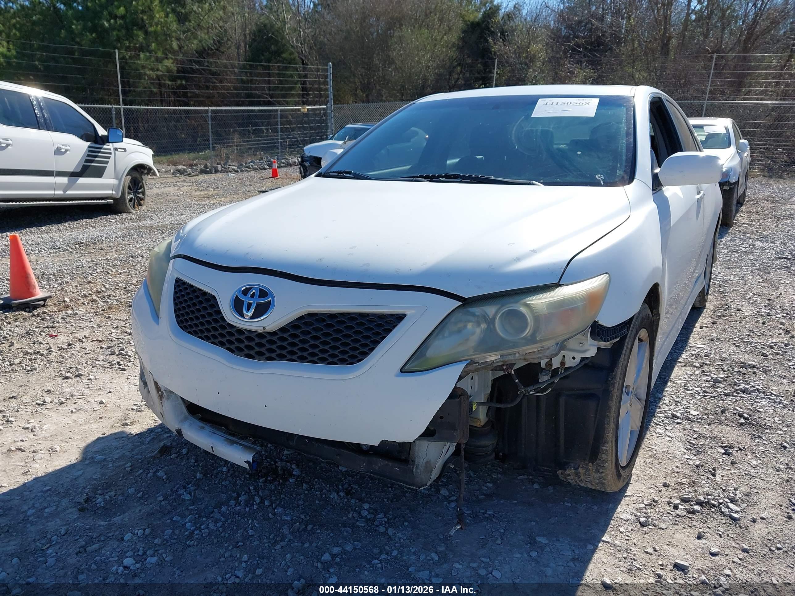 TOYOTA CAMRY image 6