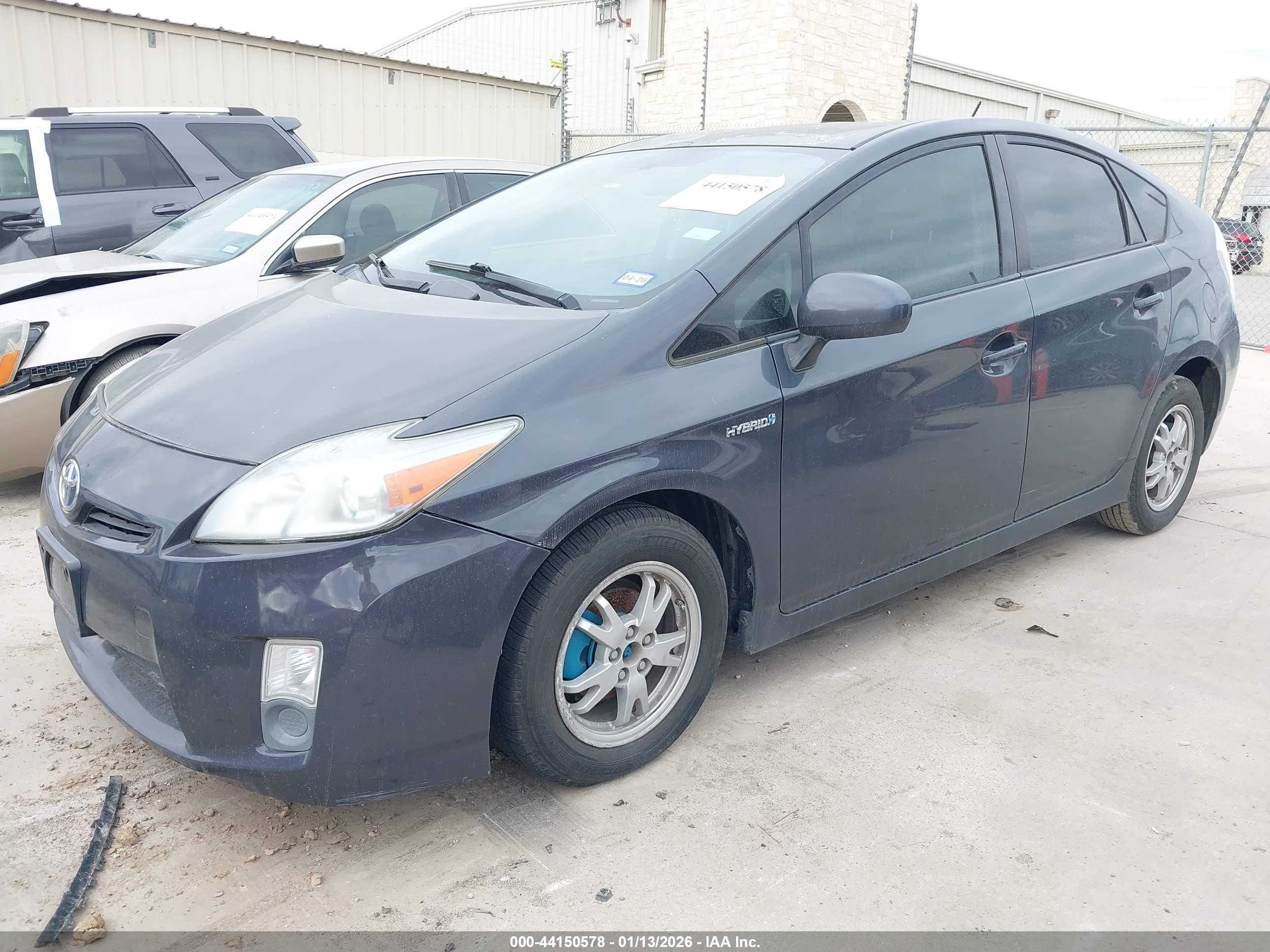 TOYOTA PRIUS image 2