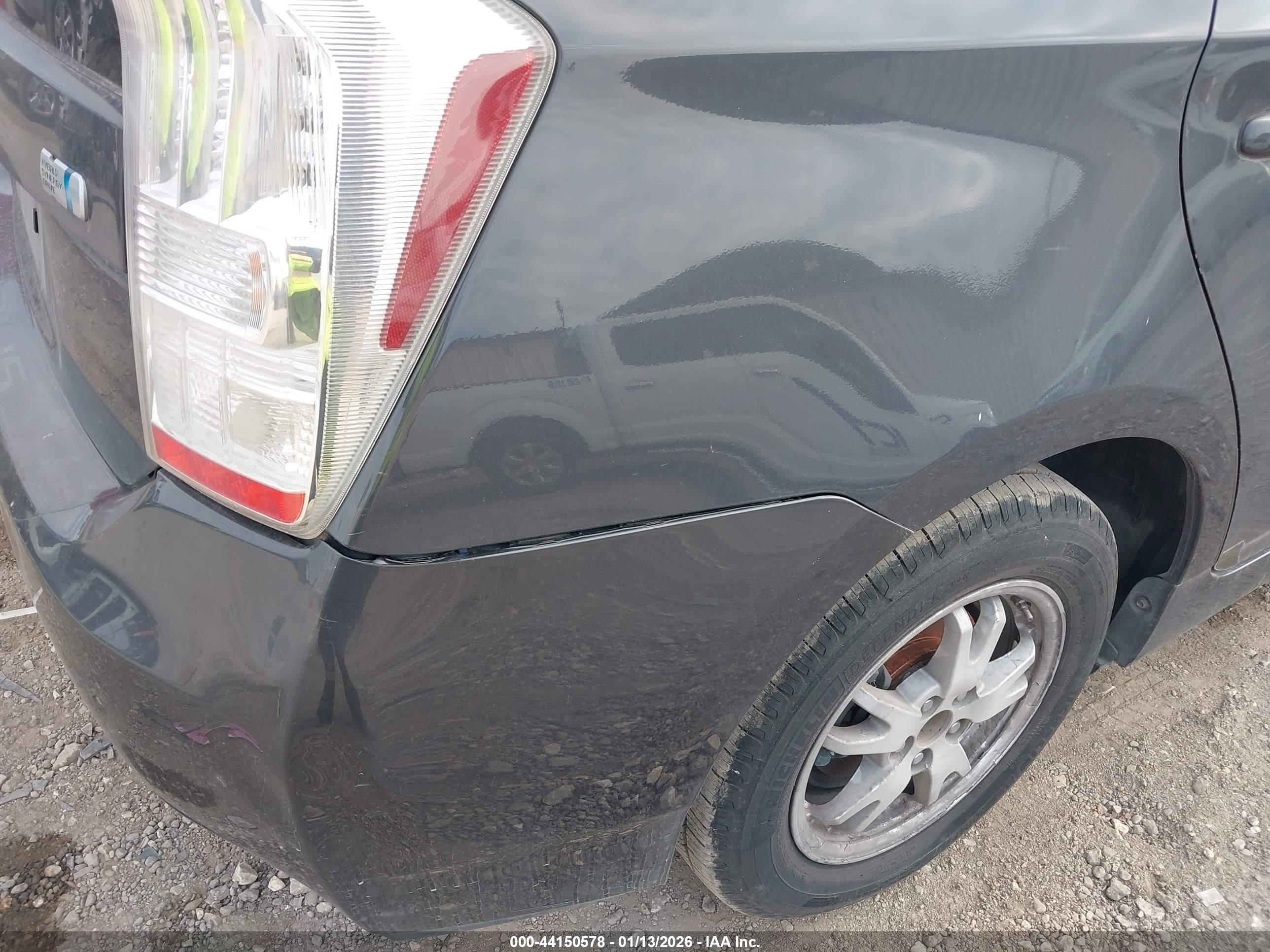 TOYOTA PRIUS image 6
