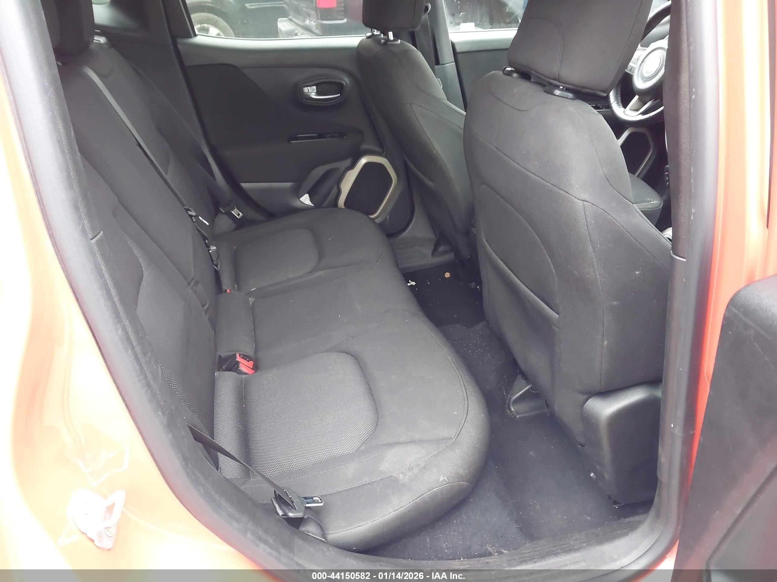 JEEP RENEGADE image 8