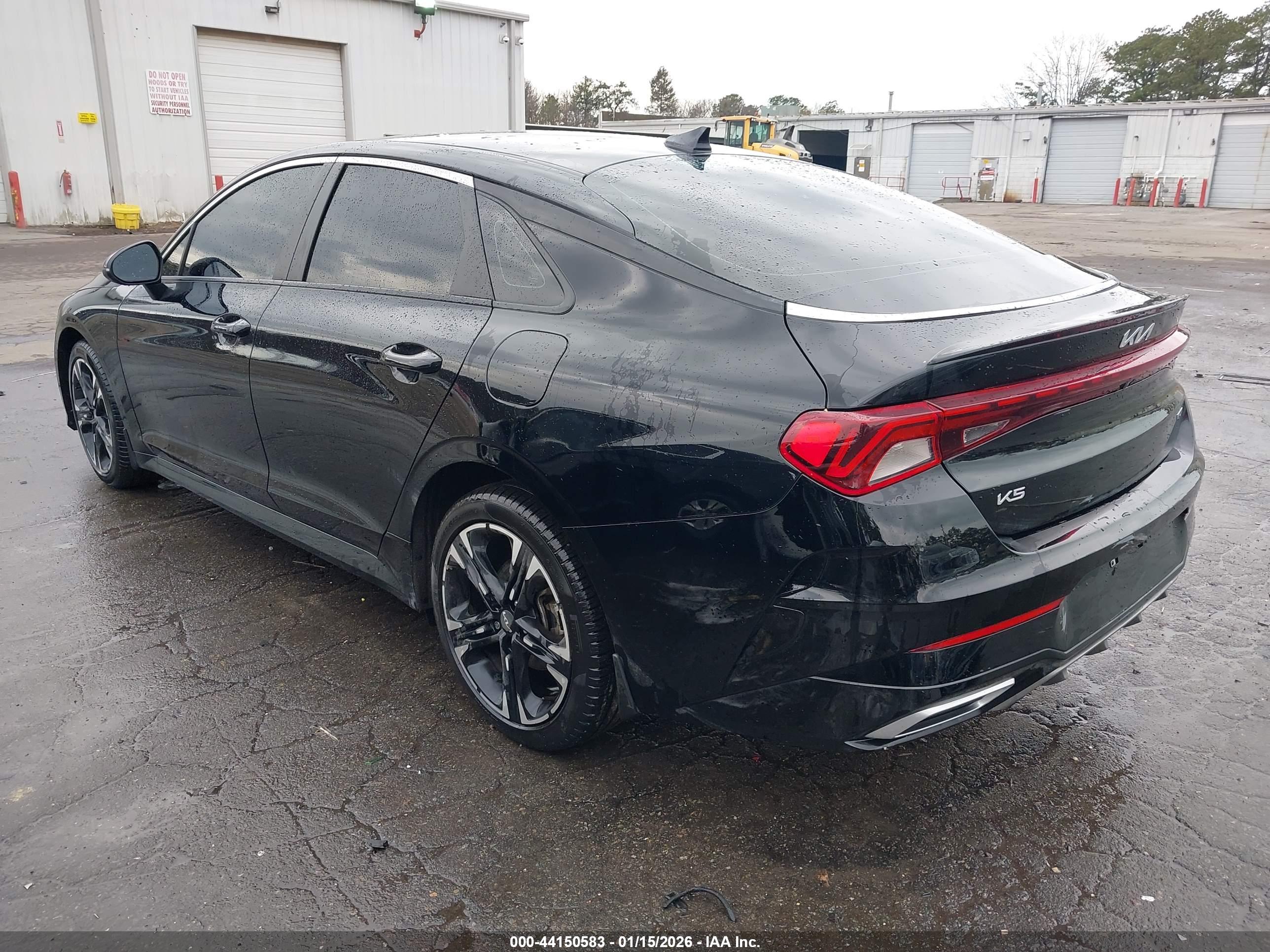 KIA K5 image 3