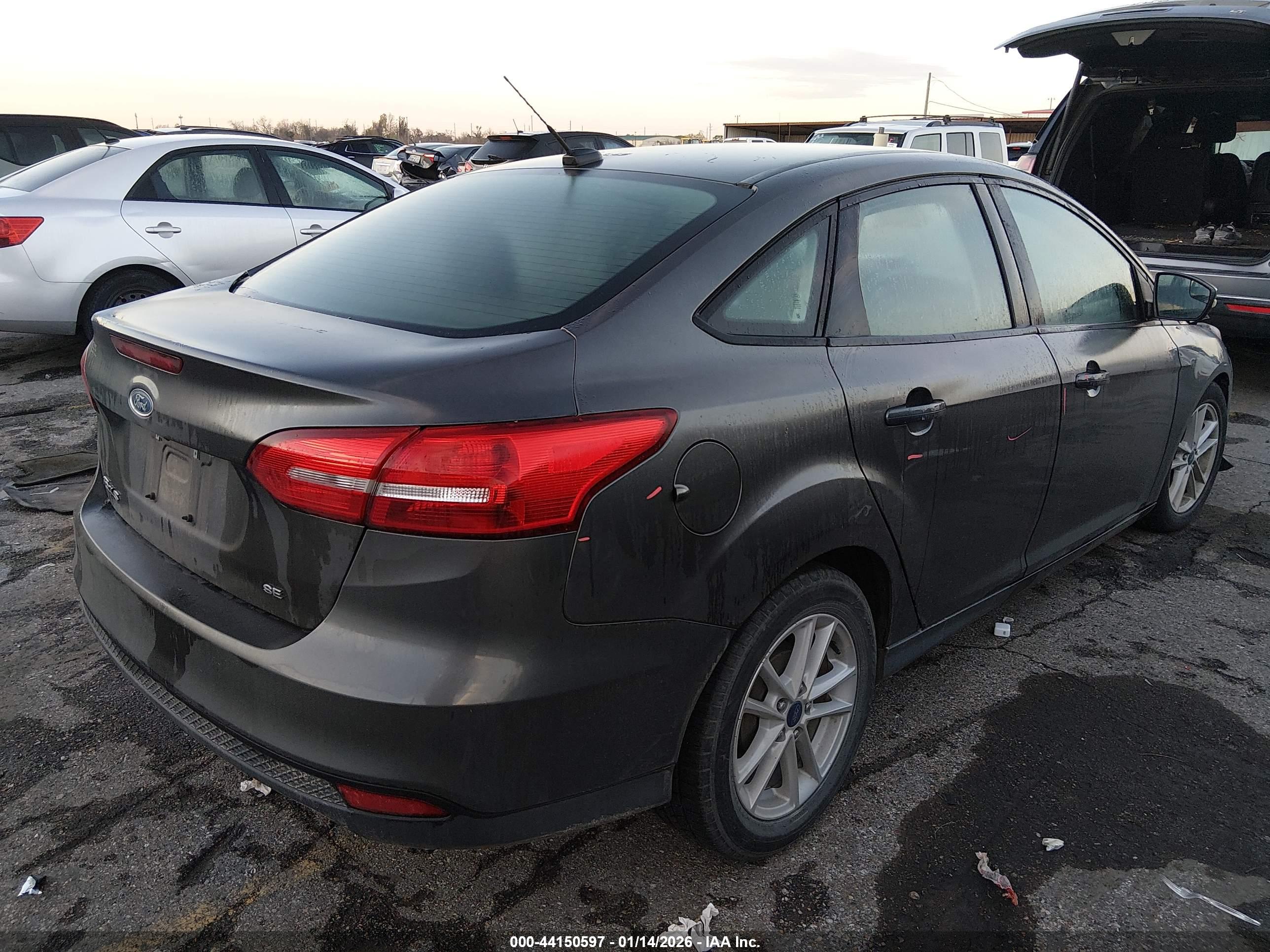 FORD FOCUS image 4
