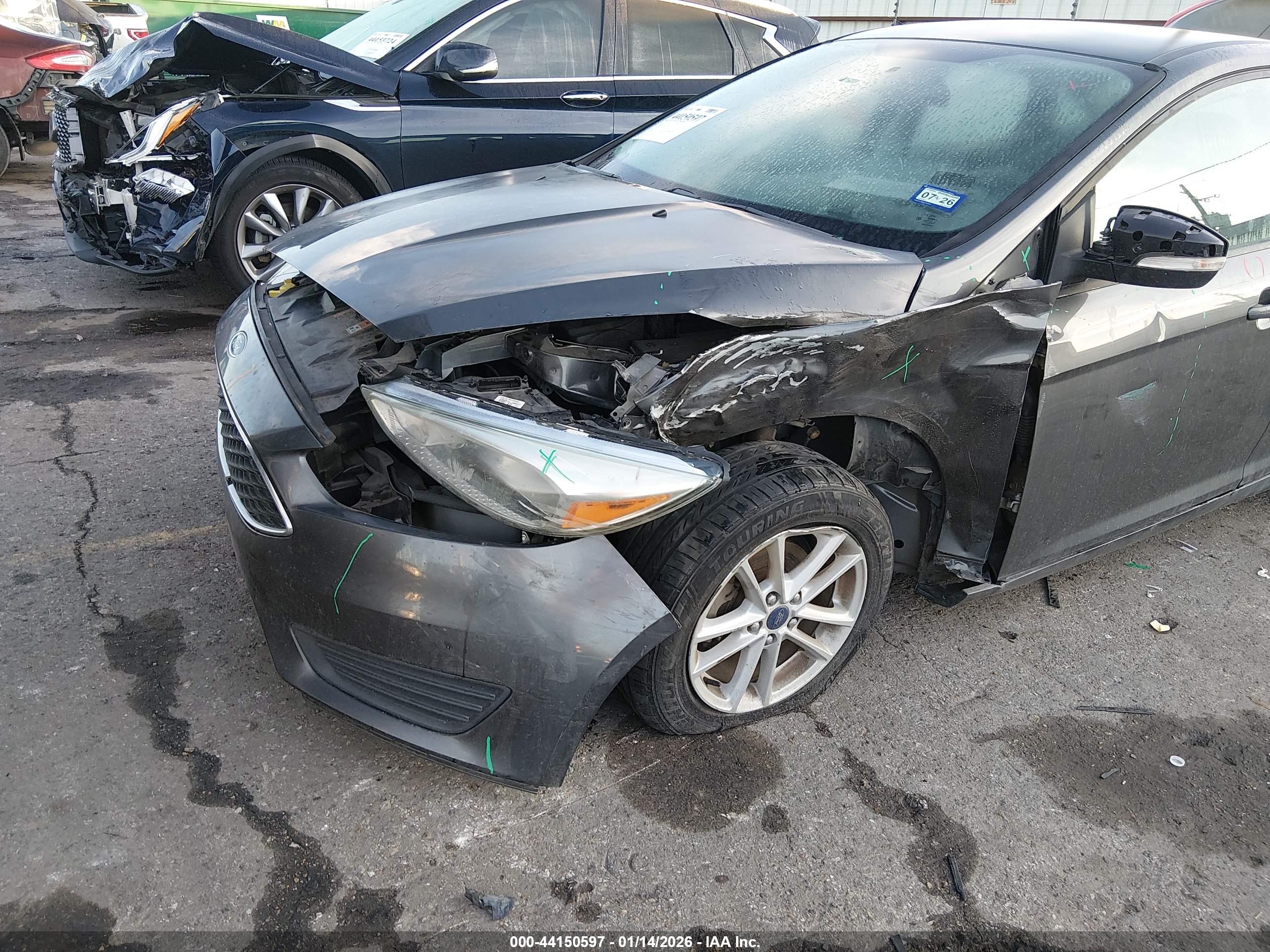 FORD FOCUS image 6