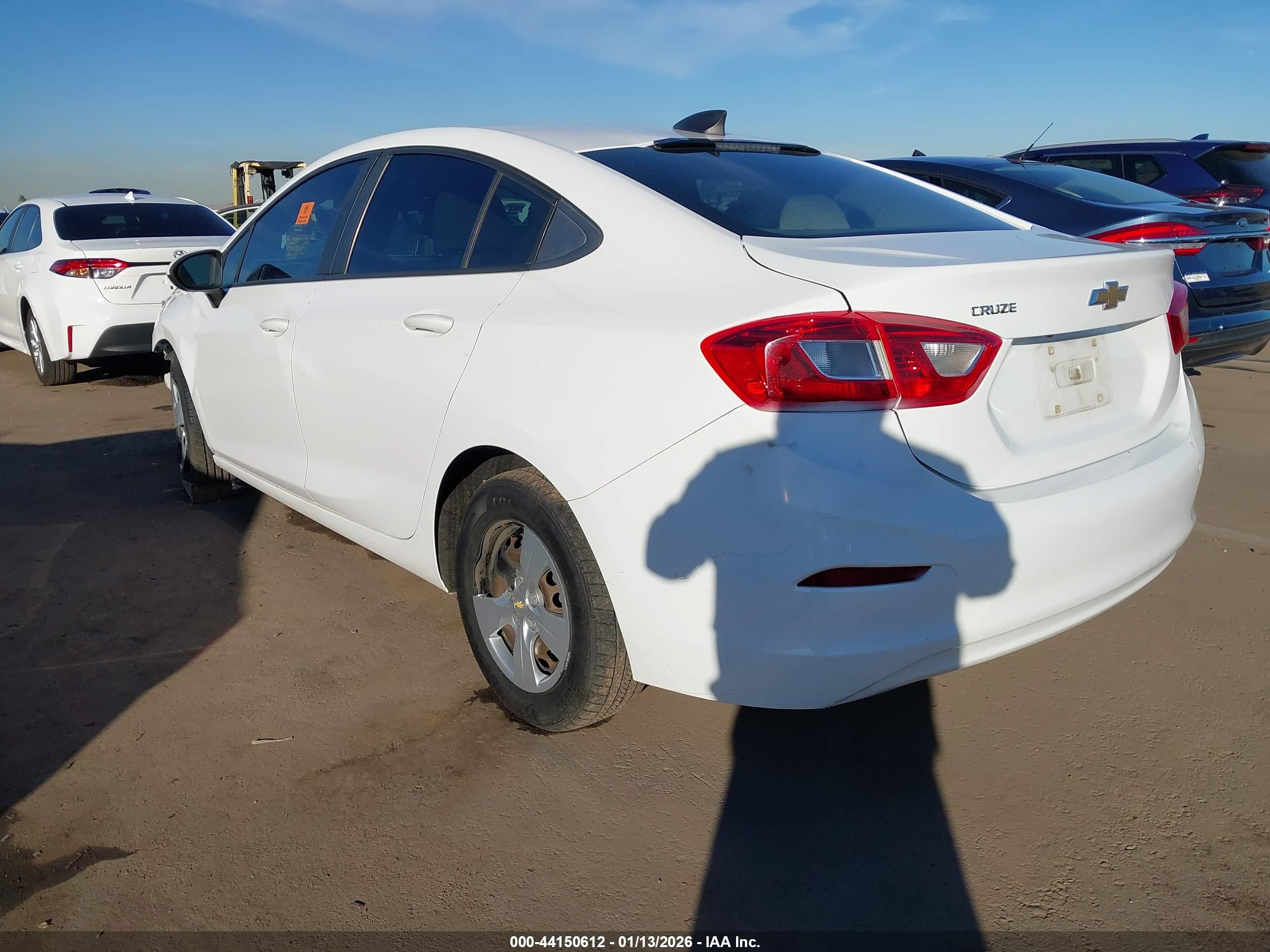 CHEVROLET CRUZE image 3