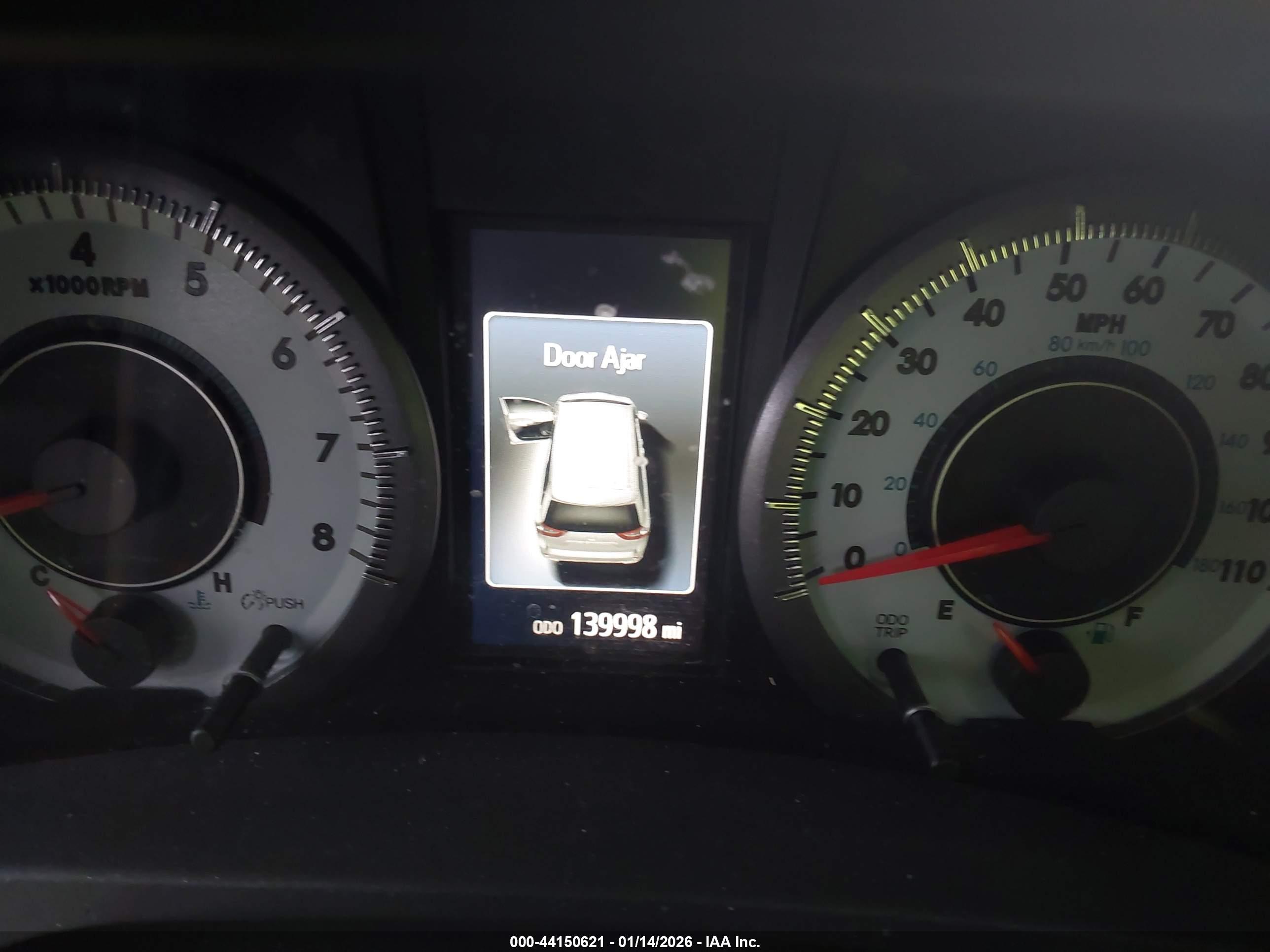 TOYOTA SIENNA image 7