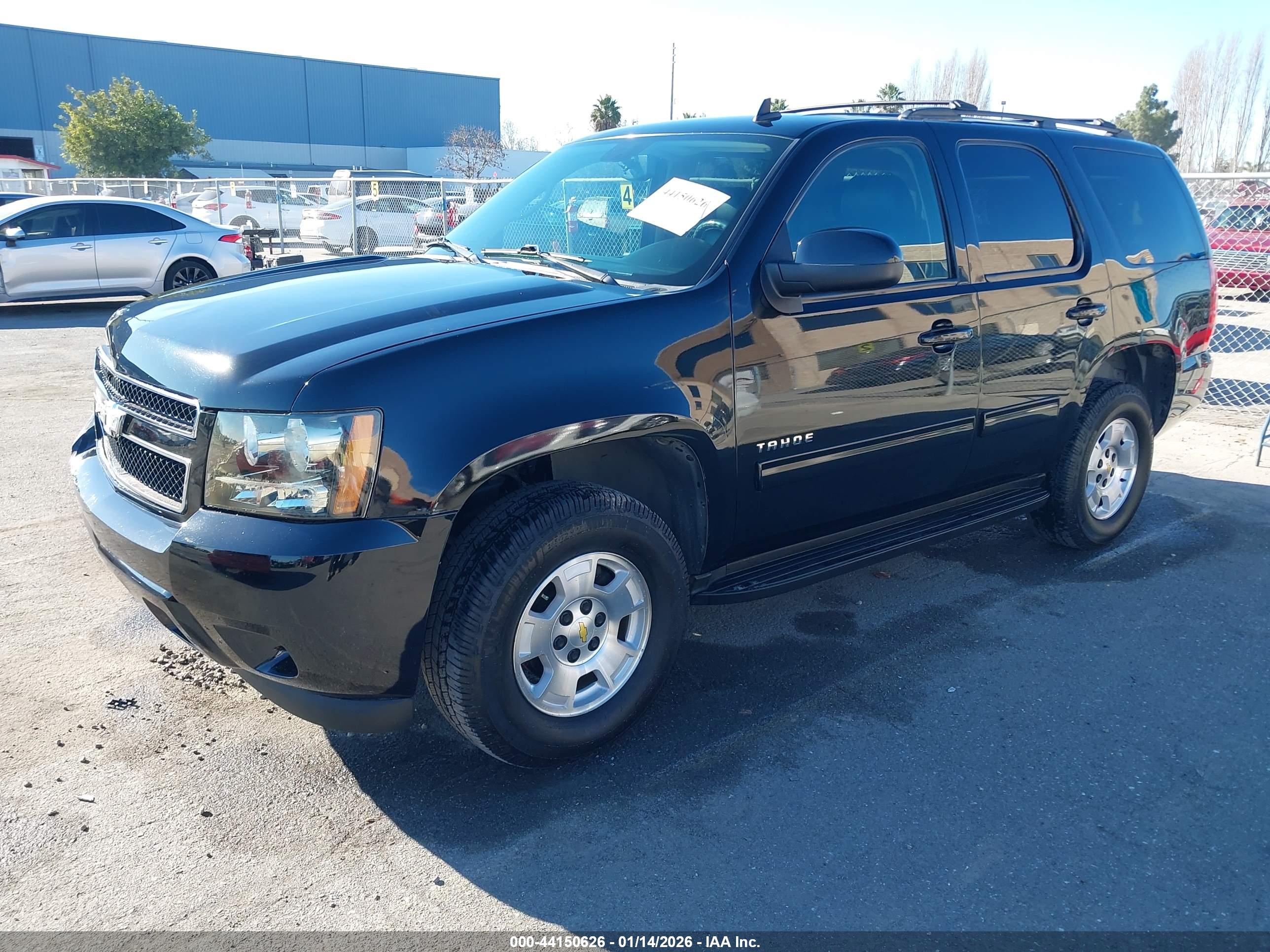 CHEVROLET TAHOE image 2