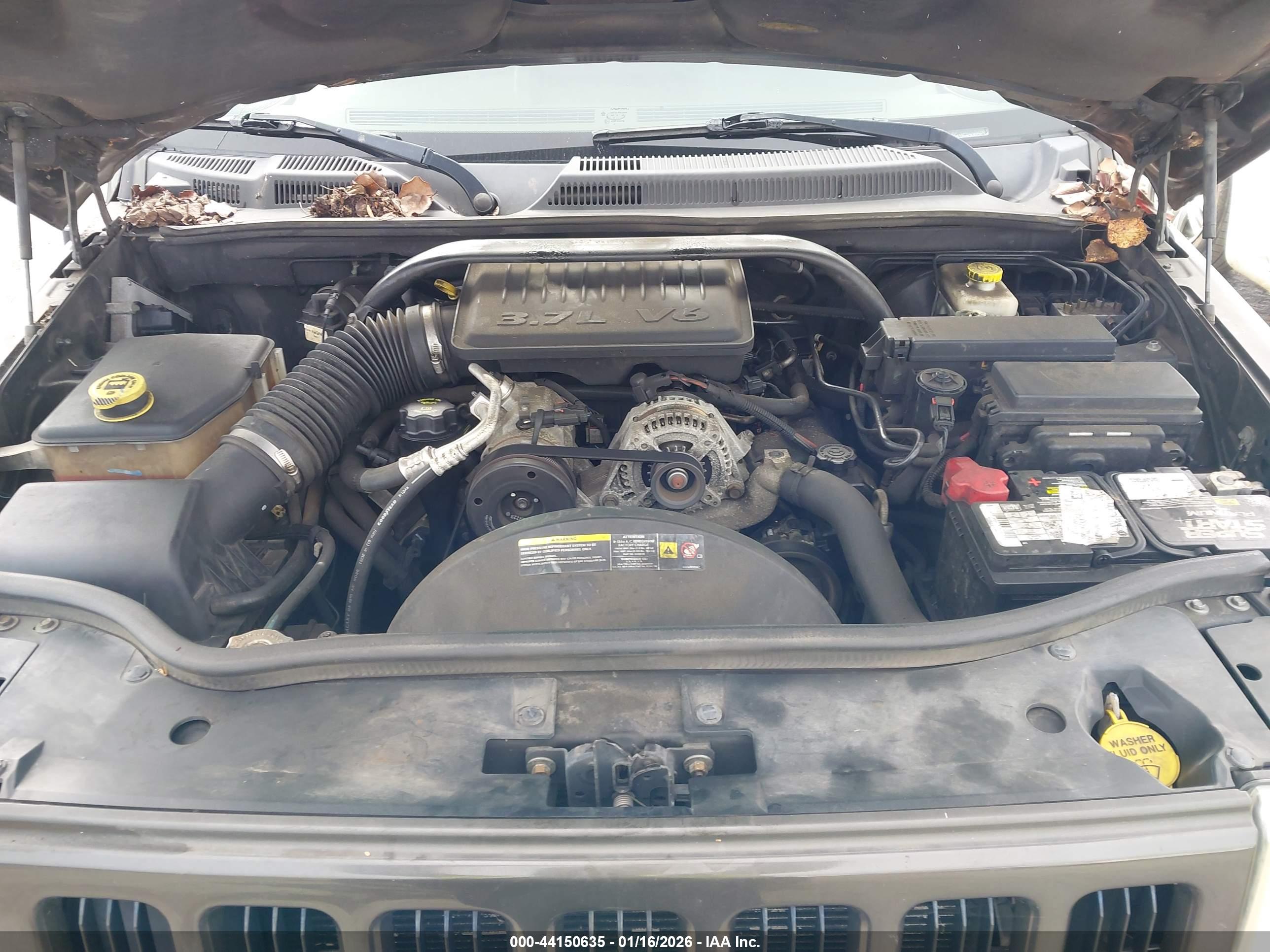 JEEP COMMANDER image 10