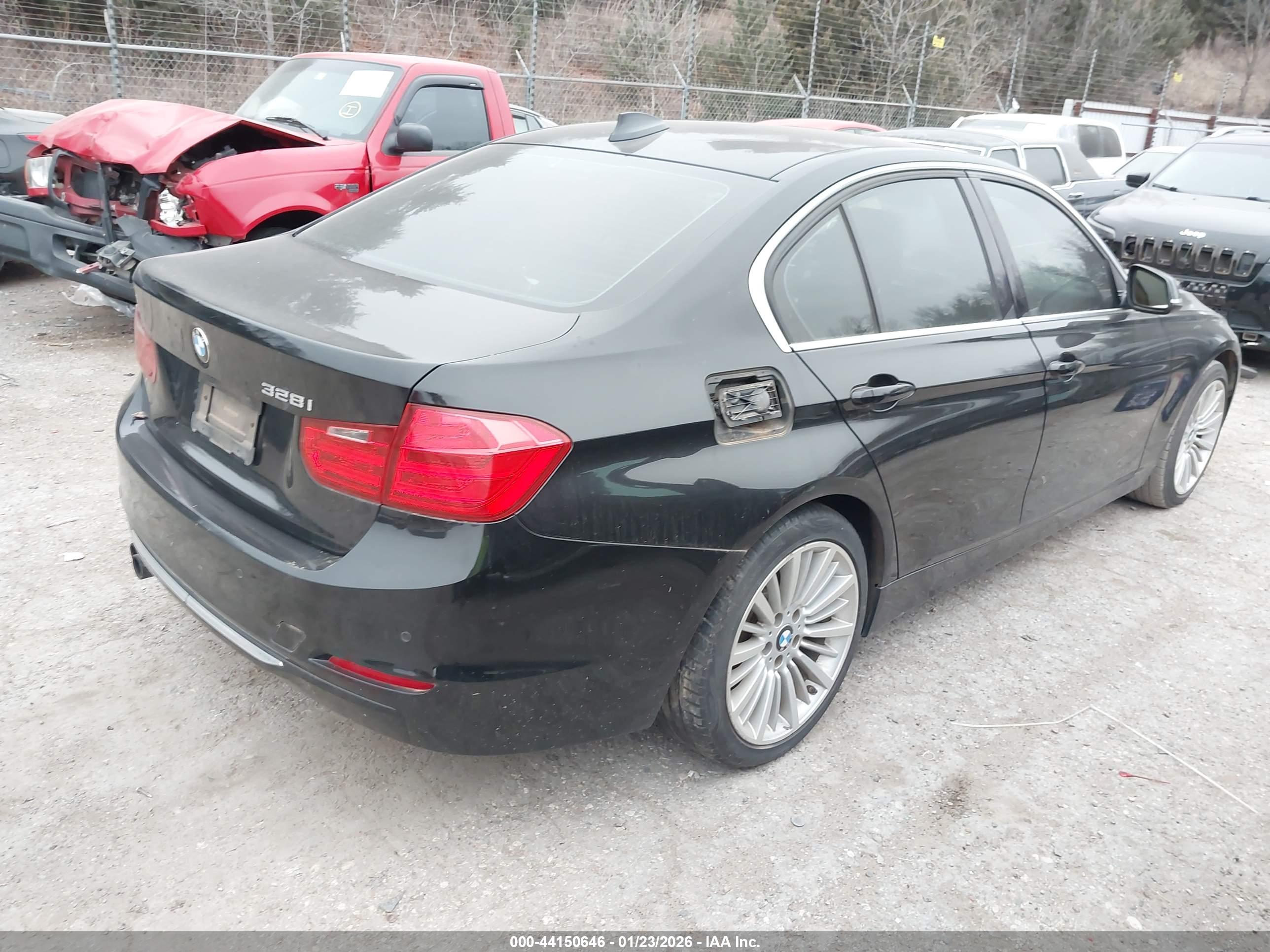 BMW 328I image 4