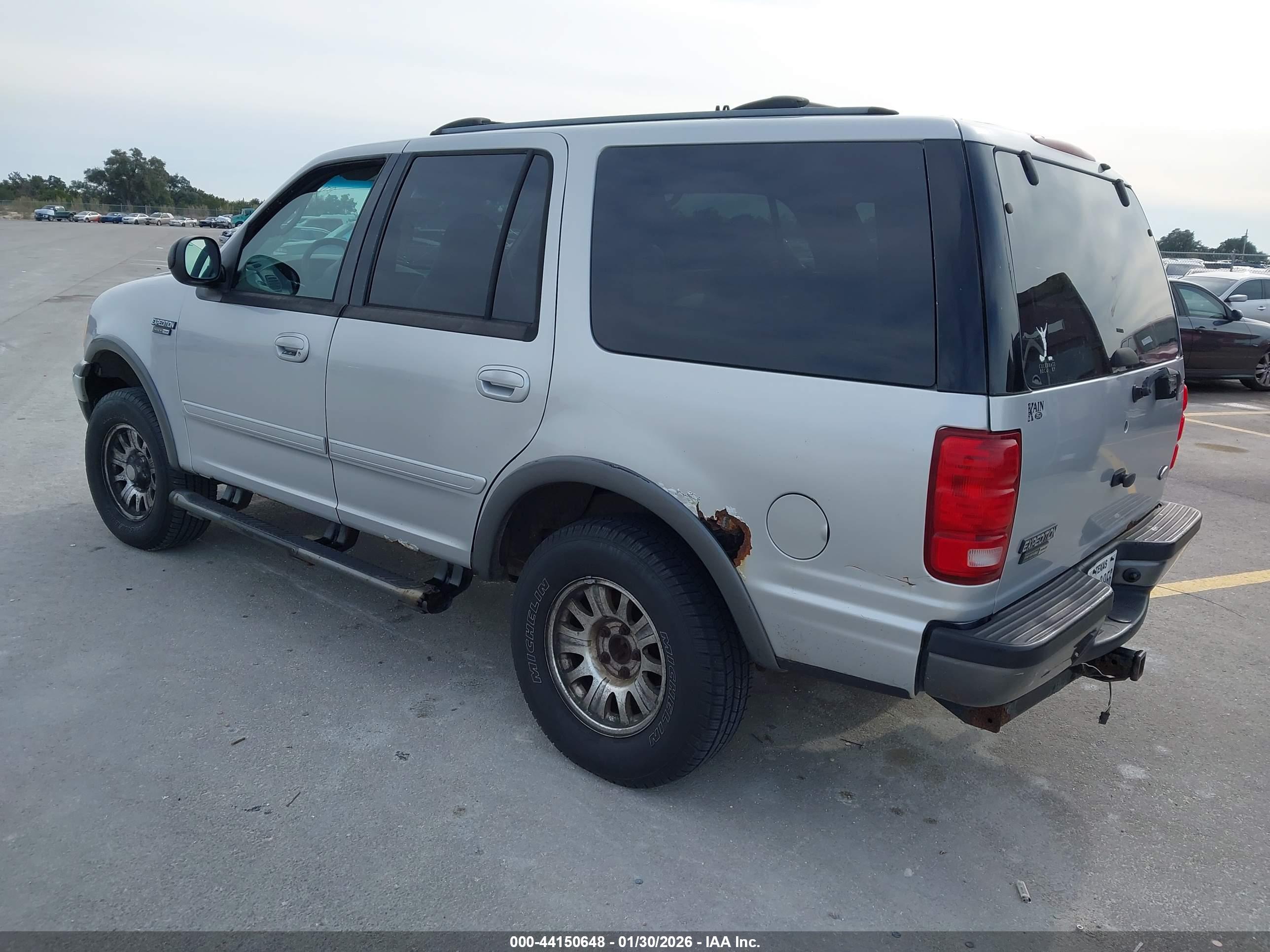 FORD EXPEDITION image 3