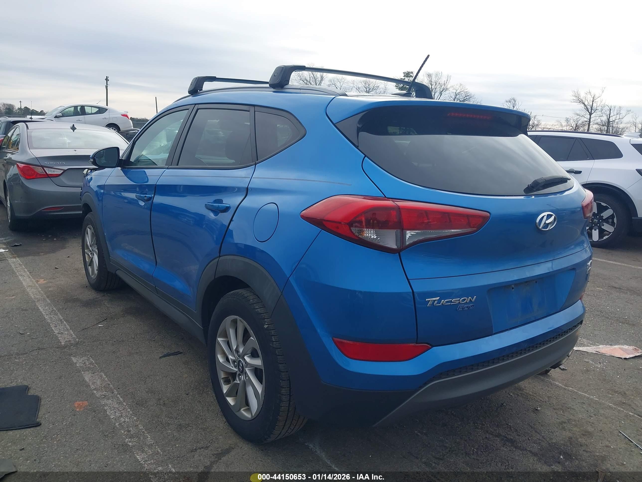 HYUNDAI TUCSON image 3