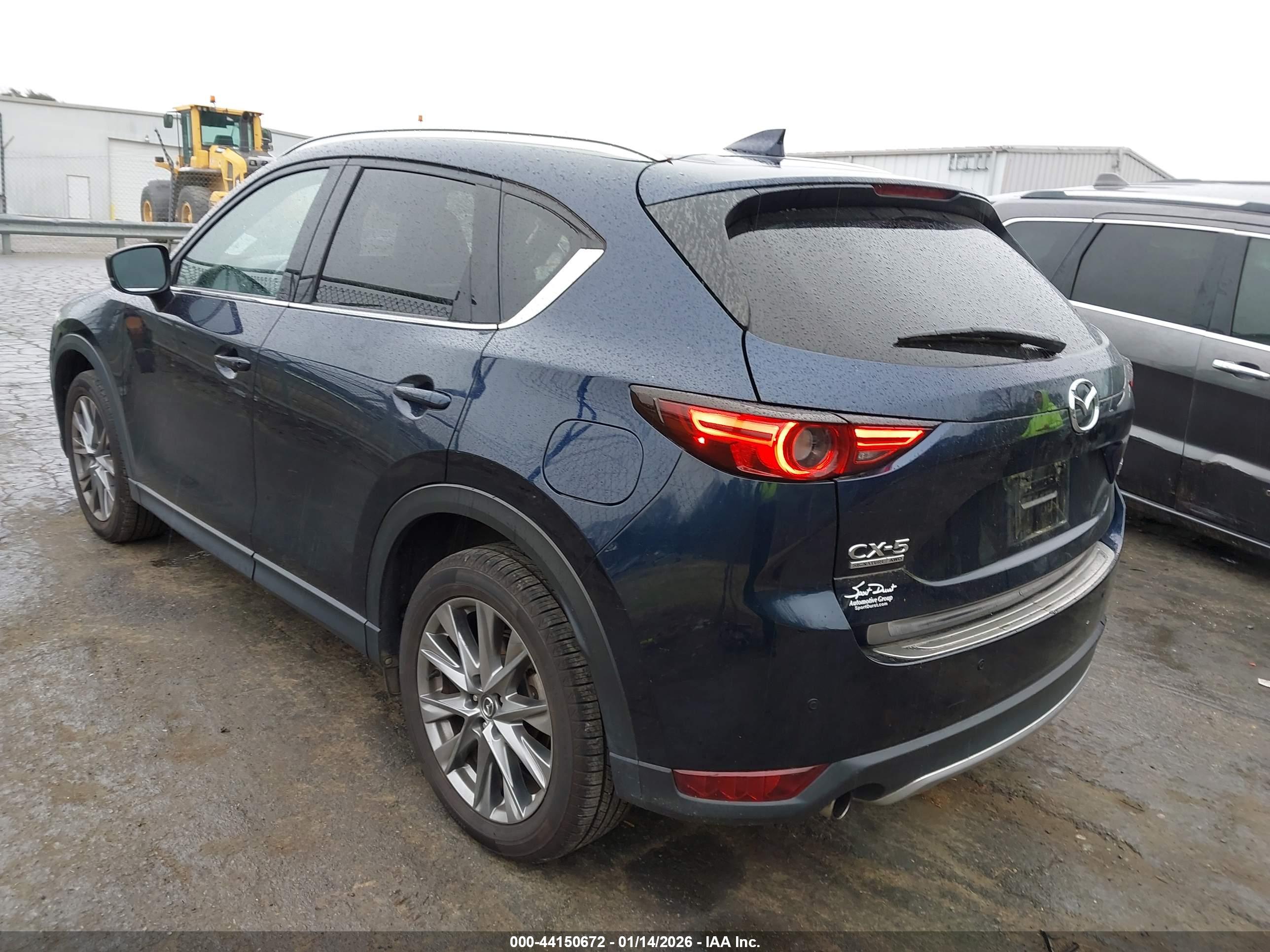 MAZDA CX-5 image 3