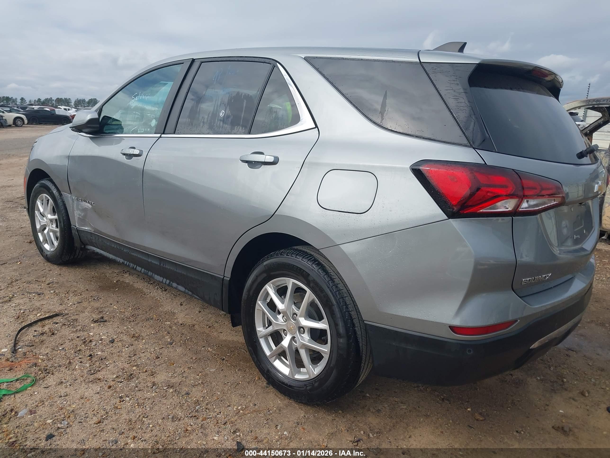 CHEVROLET EQUINOX image 3