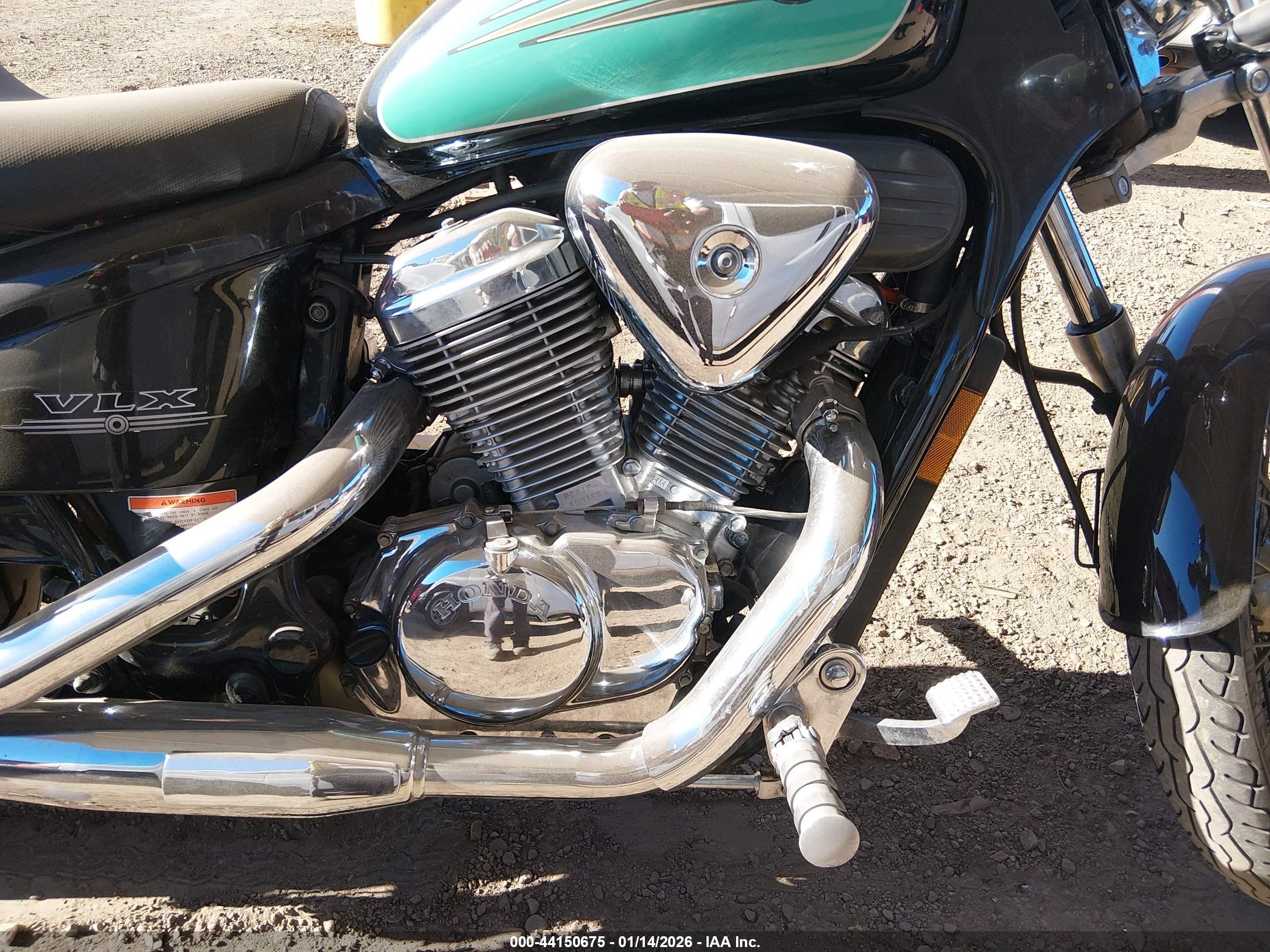 HONDA VT600 image 8