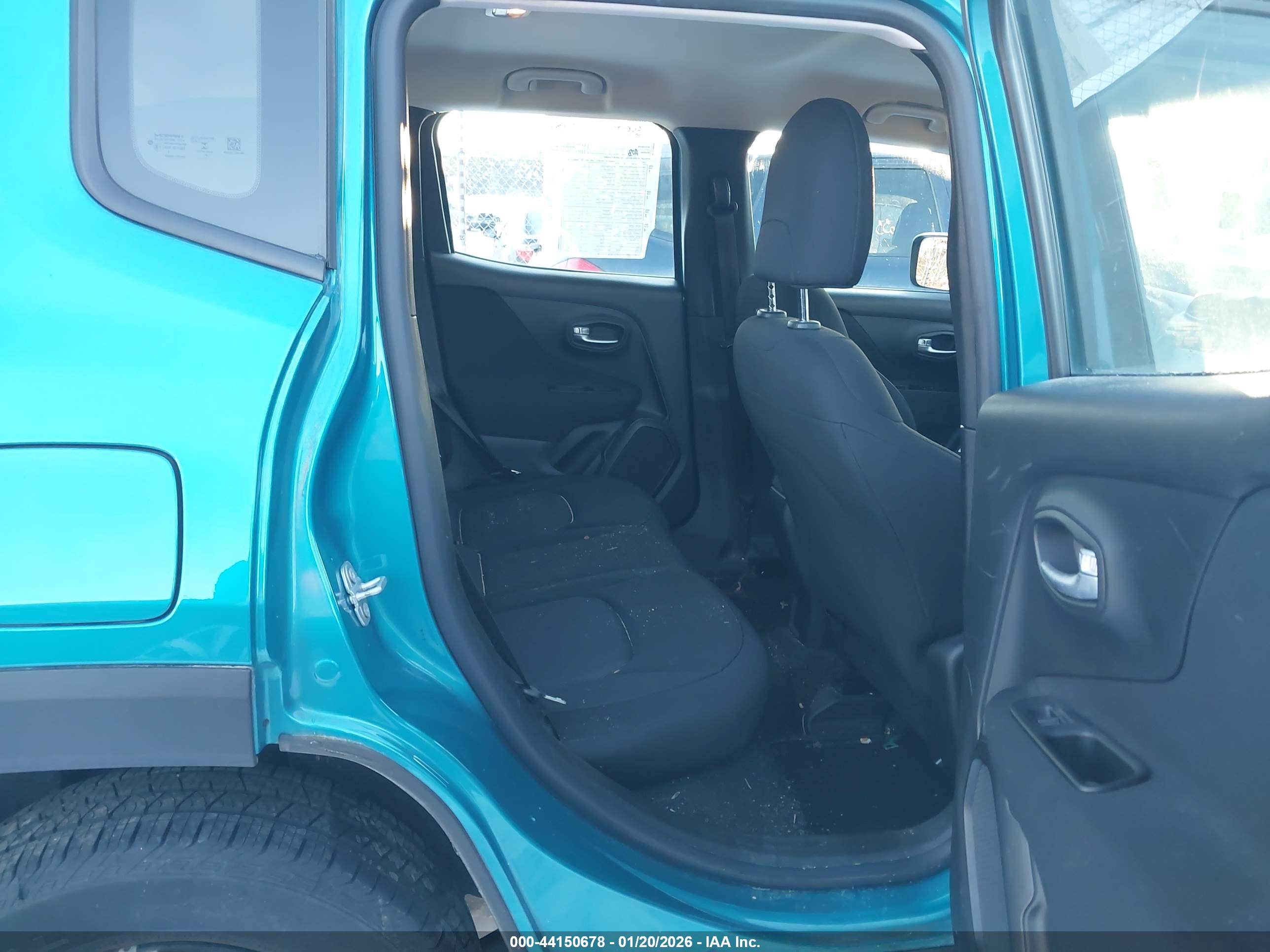 JEEP RENEGADE image 8