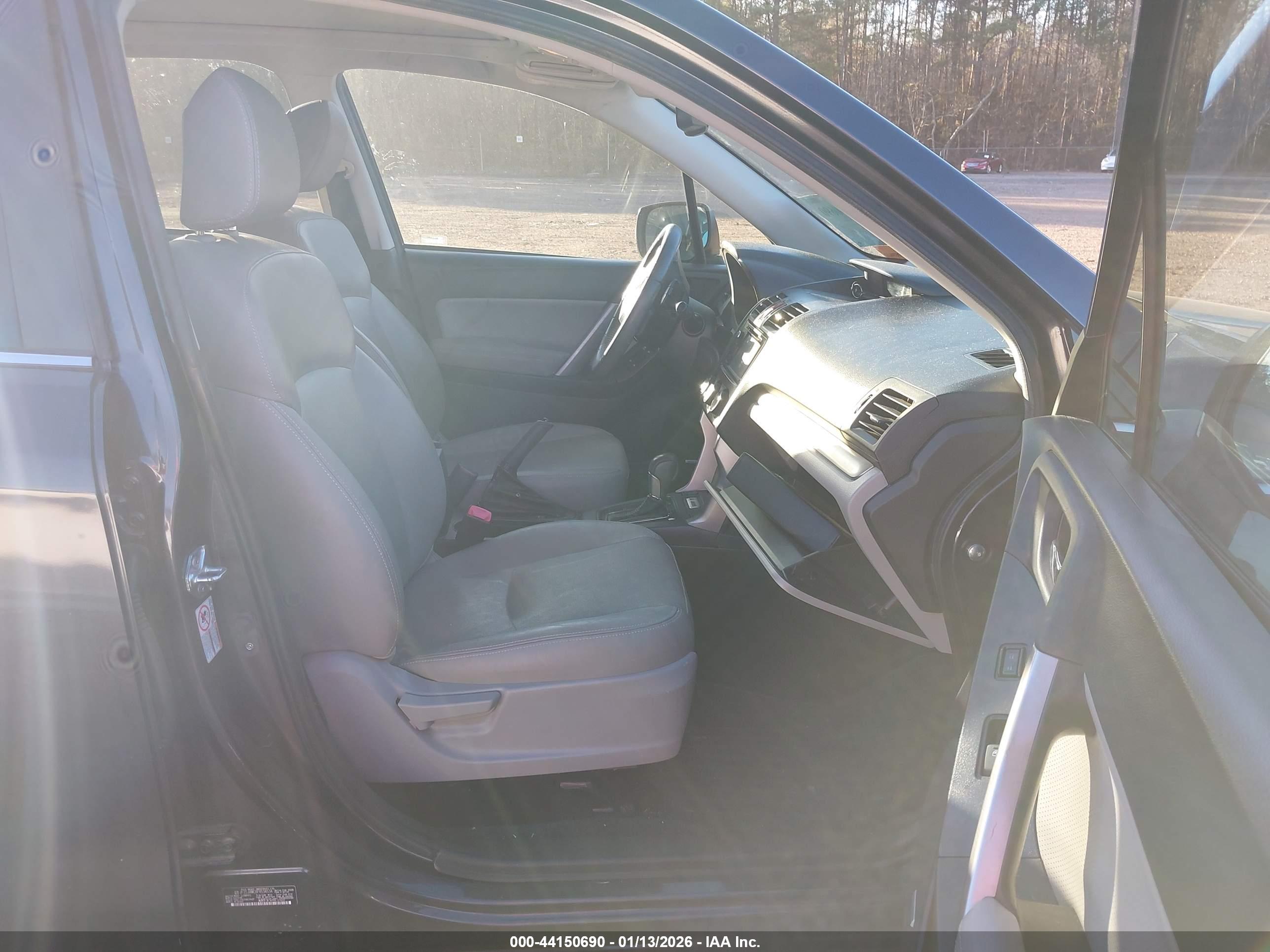 SUBARU FORESTER image 5