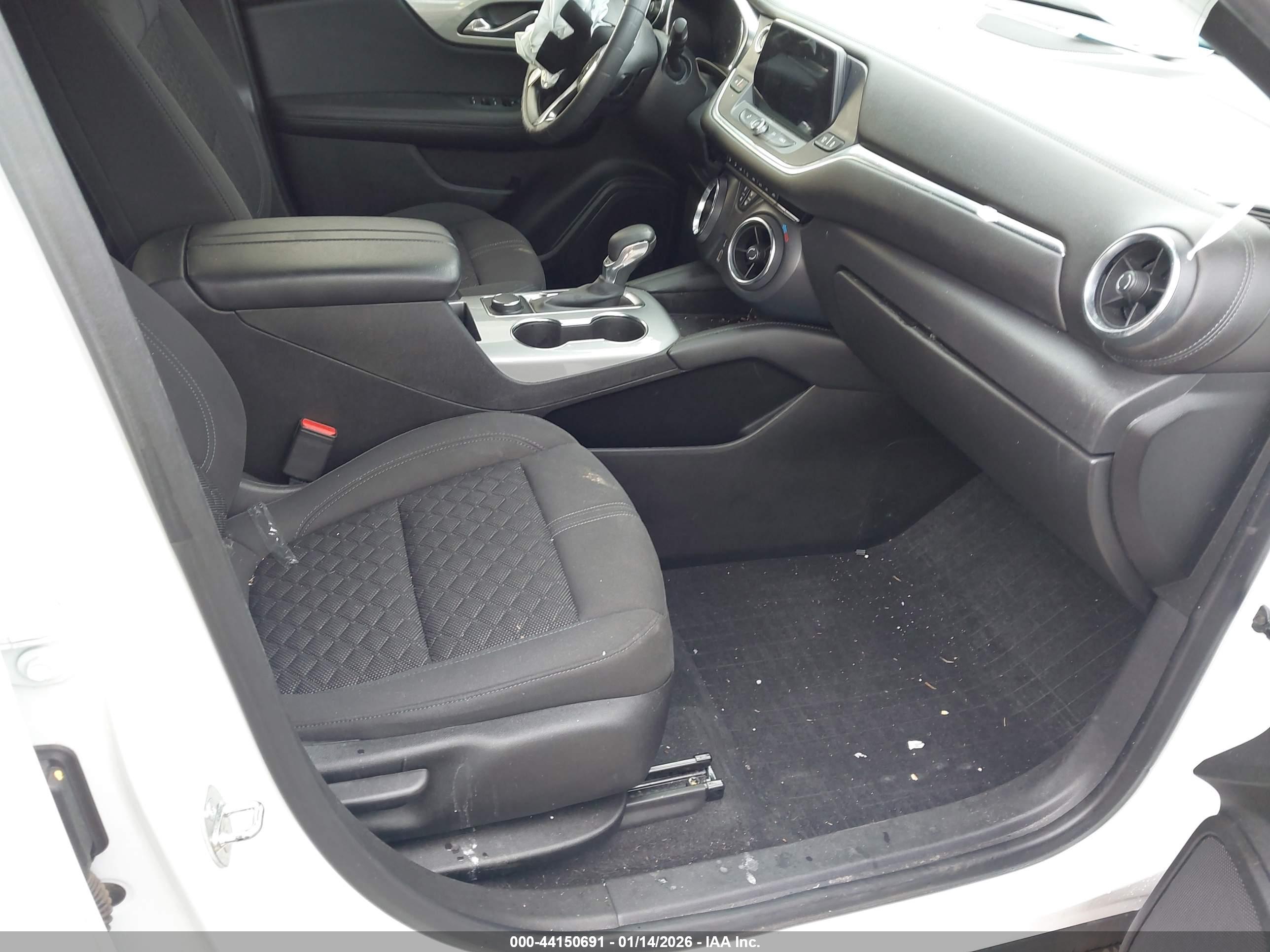 CHEVROLET BLAZER image 5