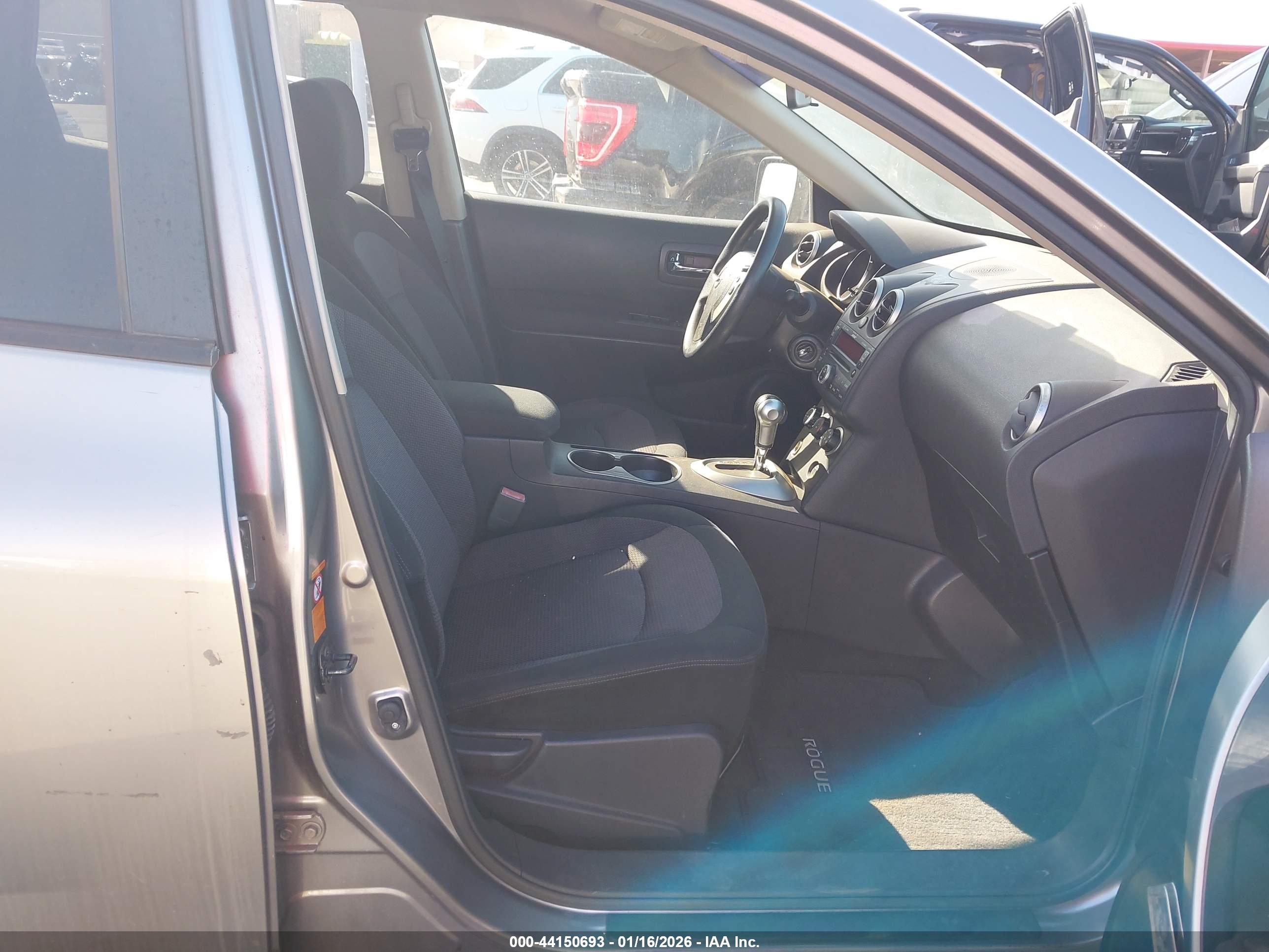 NISSAN ROGUE image 5