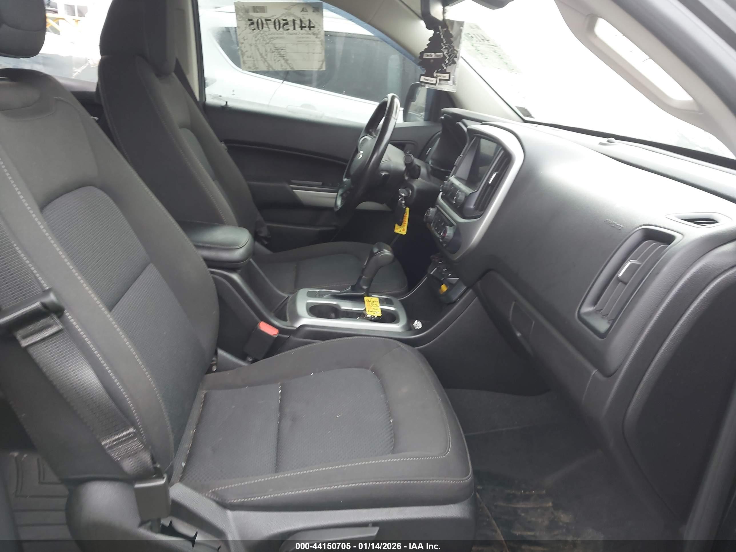CHEVROLET COLORADO image 5