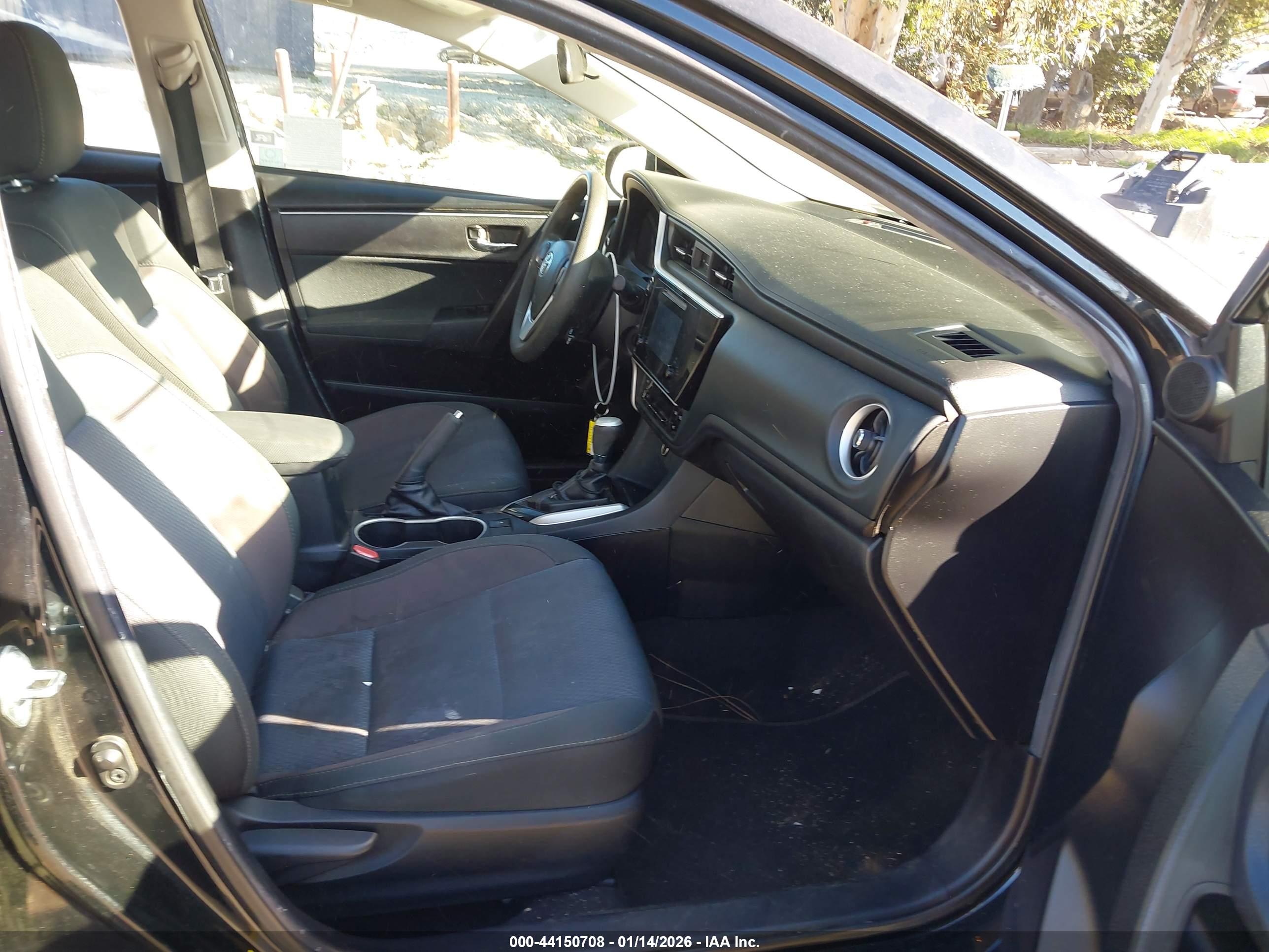 TOYOTA COROLLA image 5